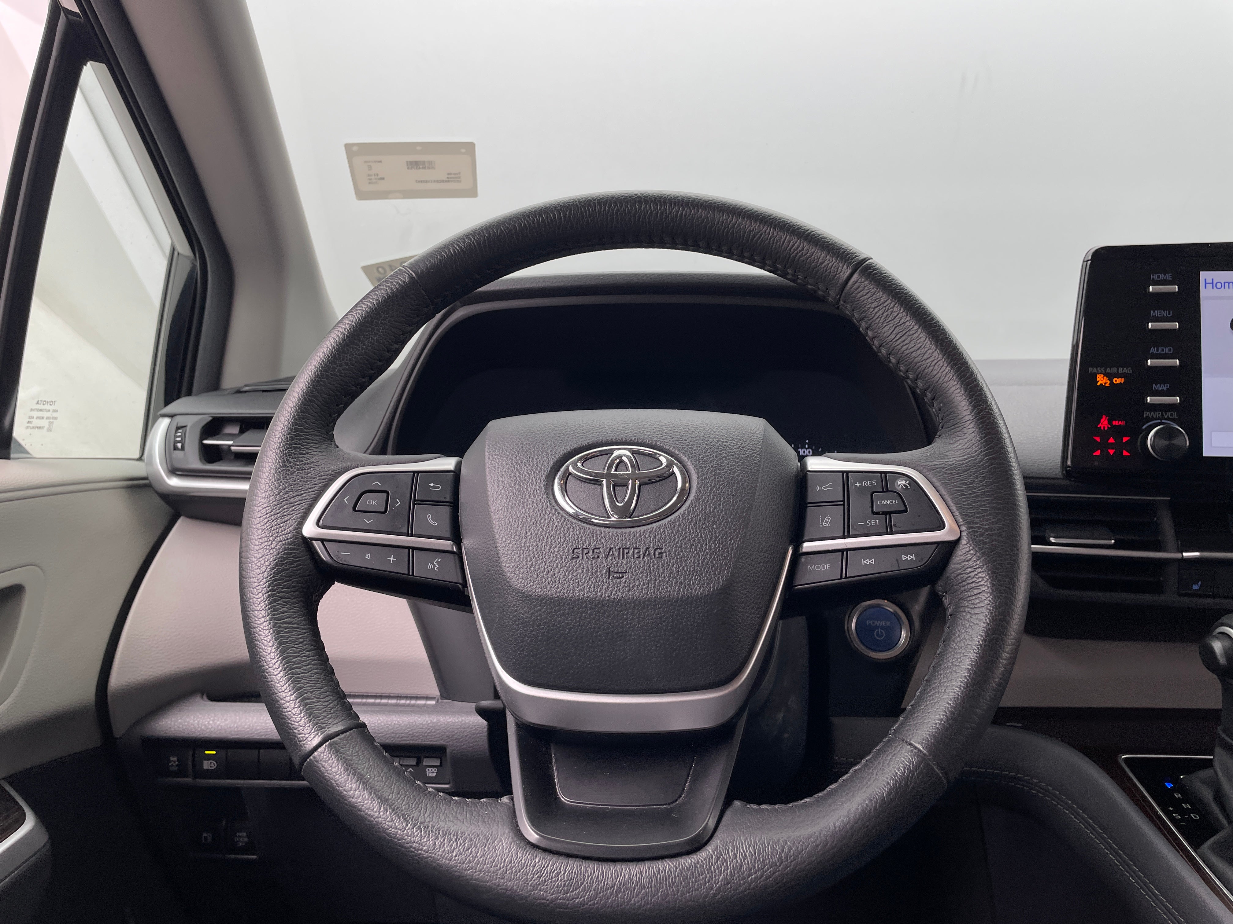 2024 Toyota Sienna XLE 4
