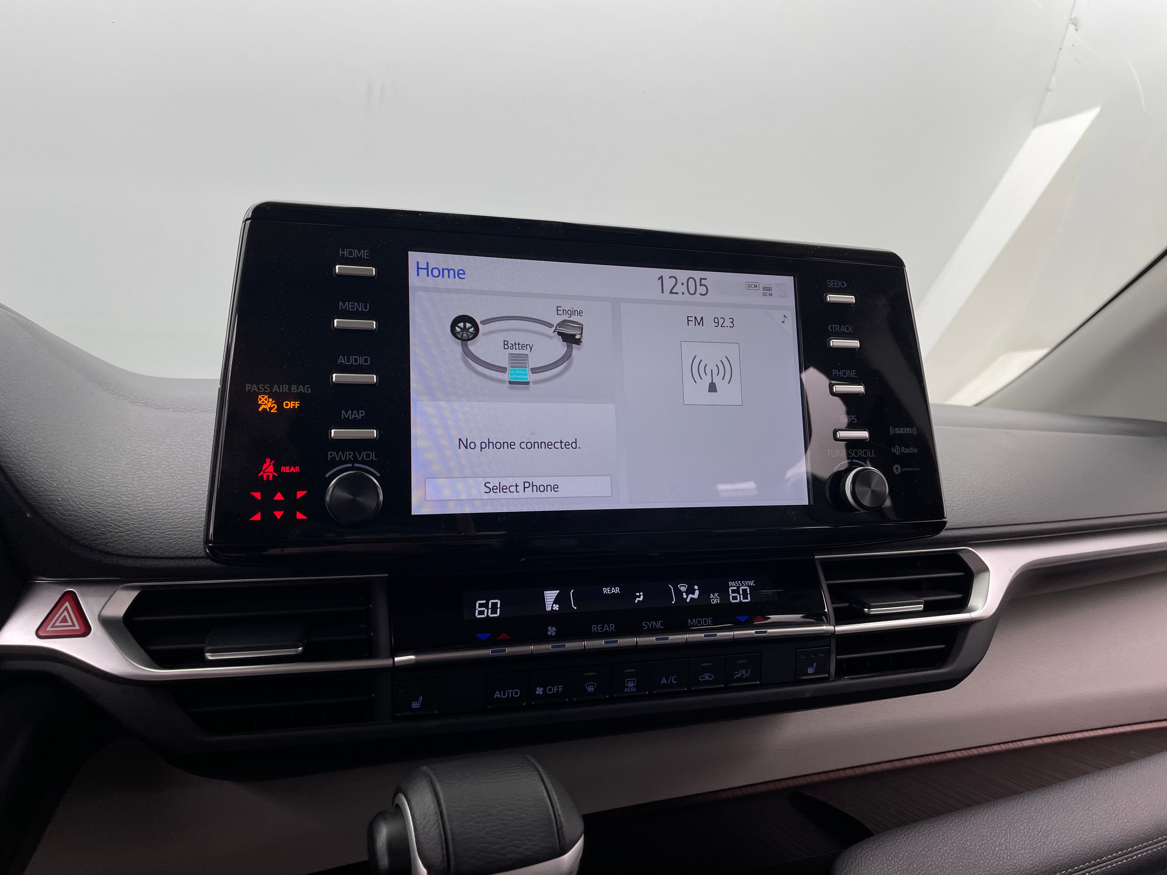 2024 Toyota Sienna XLE 3