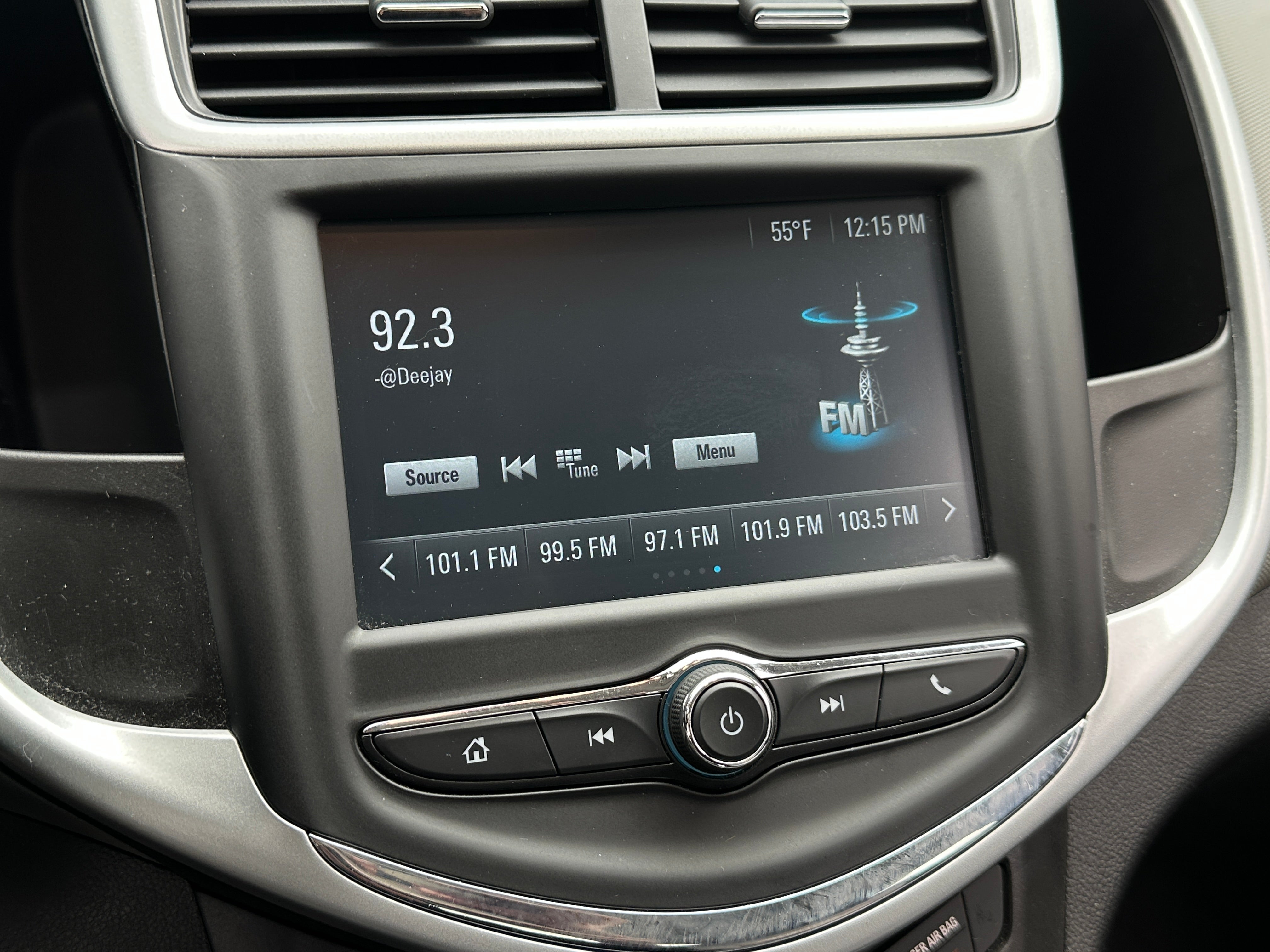 2017 Chevrolet Sonic LS 4