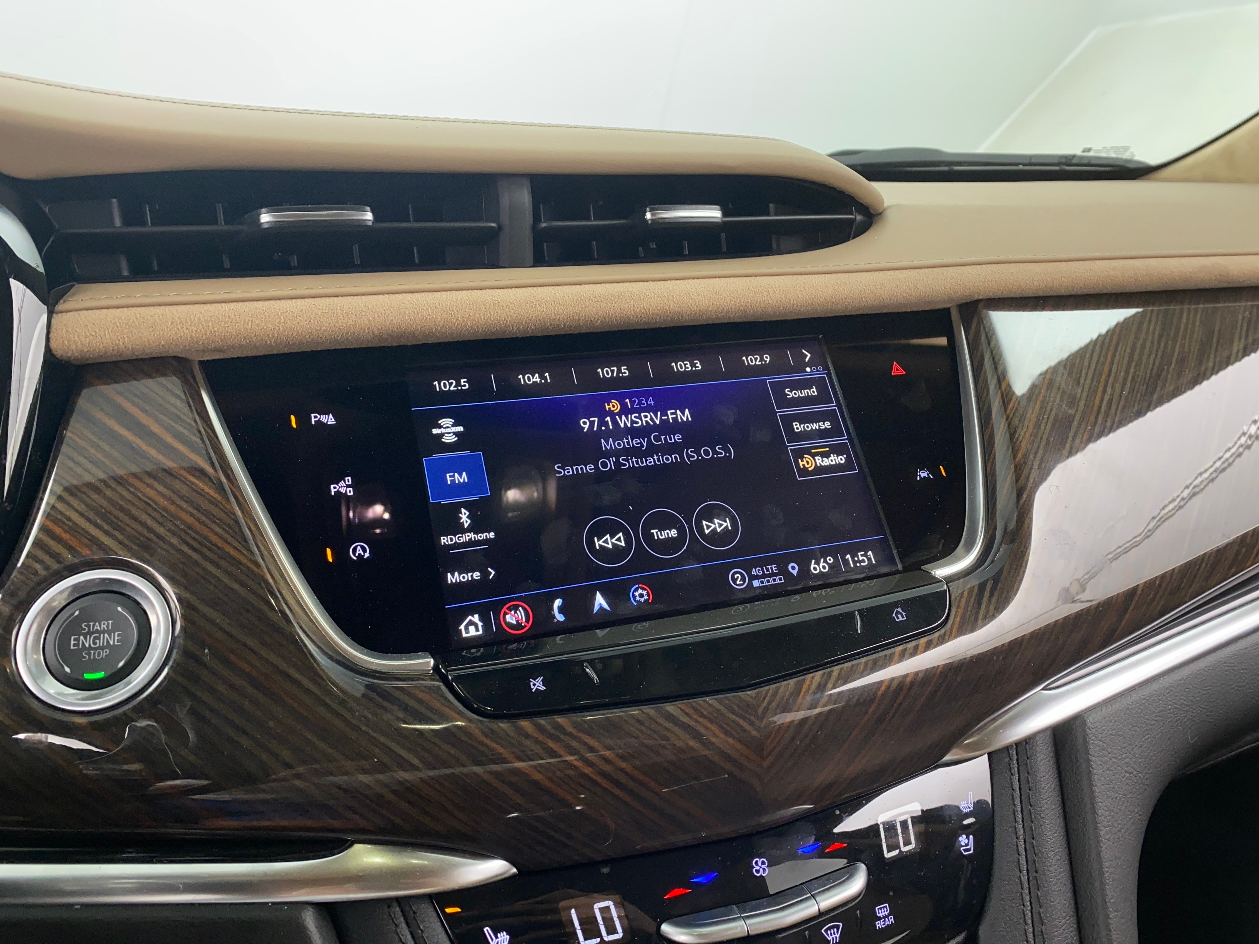 2024 Cadillac XT6 Sport 3