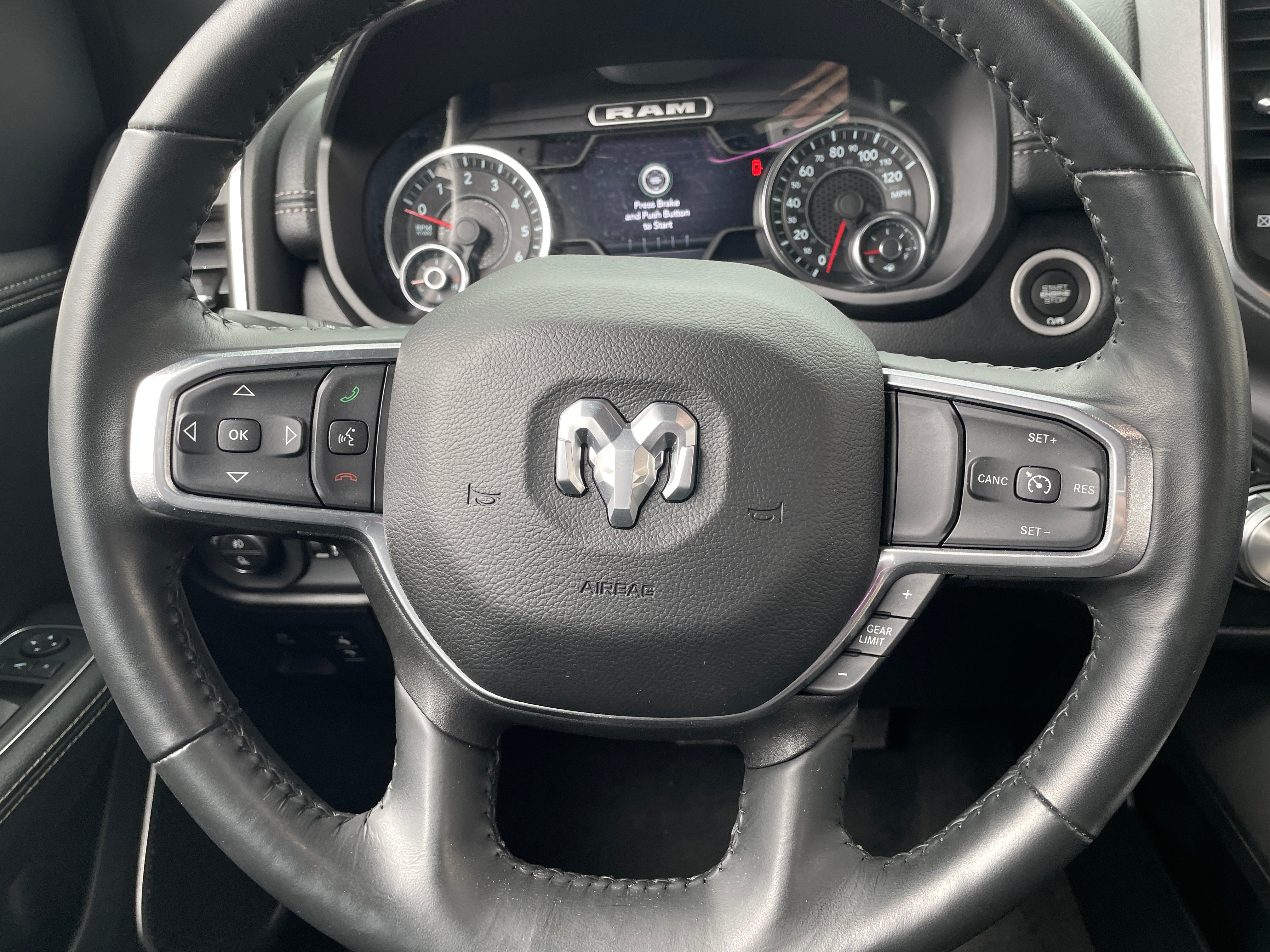 2022 RAM 1500 Laramie 4
