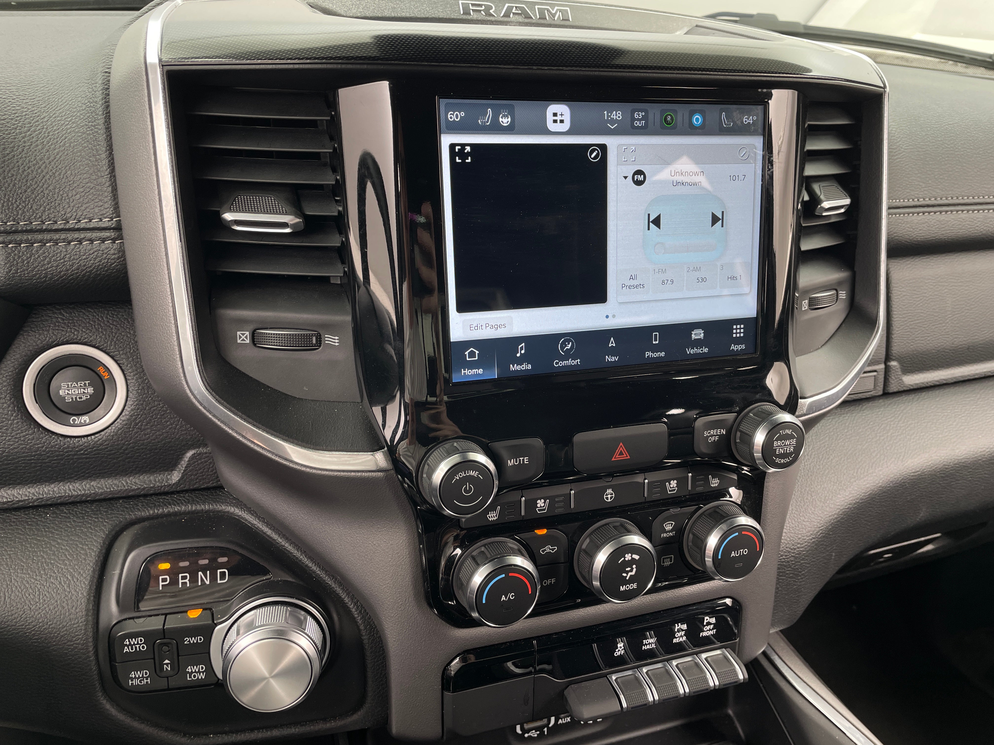 2022 RAM 1500 Laramie 3