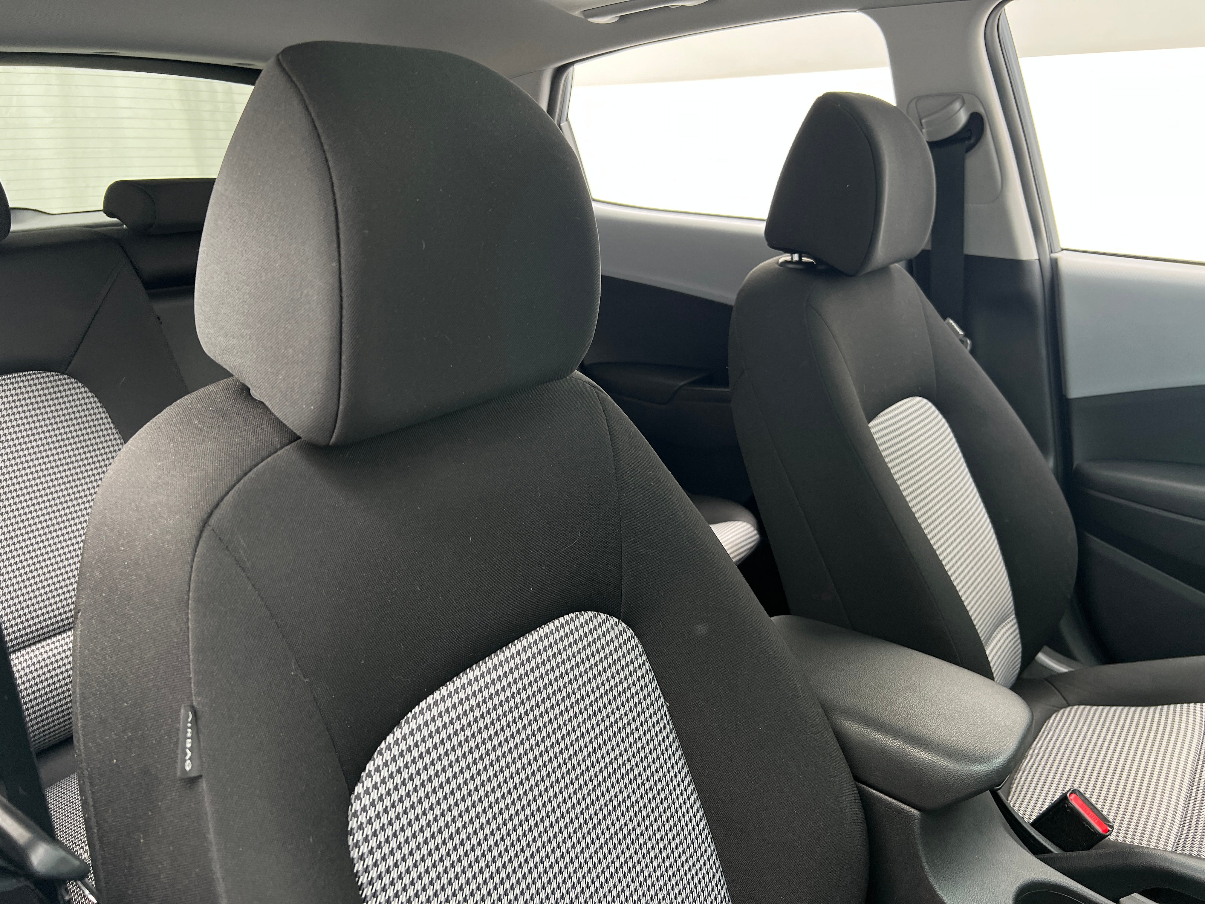 2021 Hyundai Kona SEL Plus 2