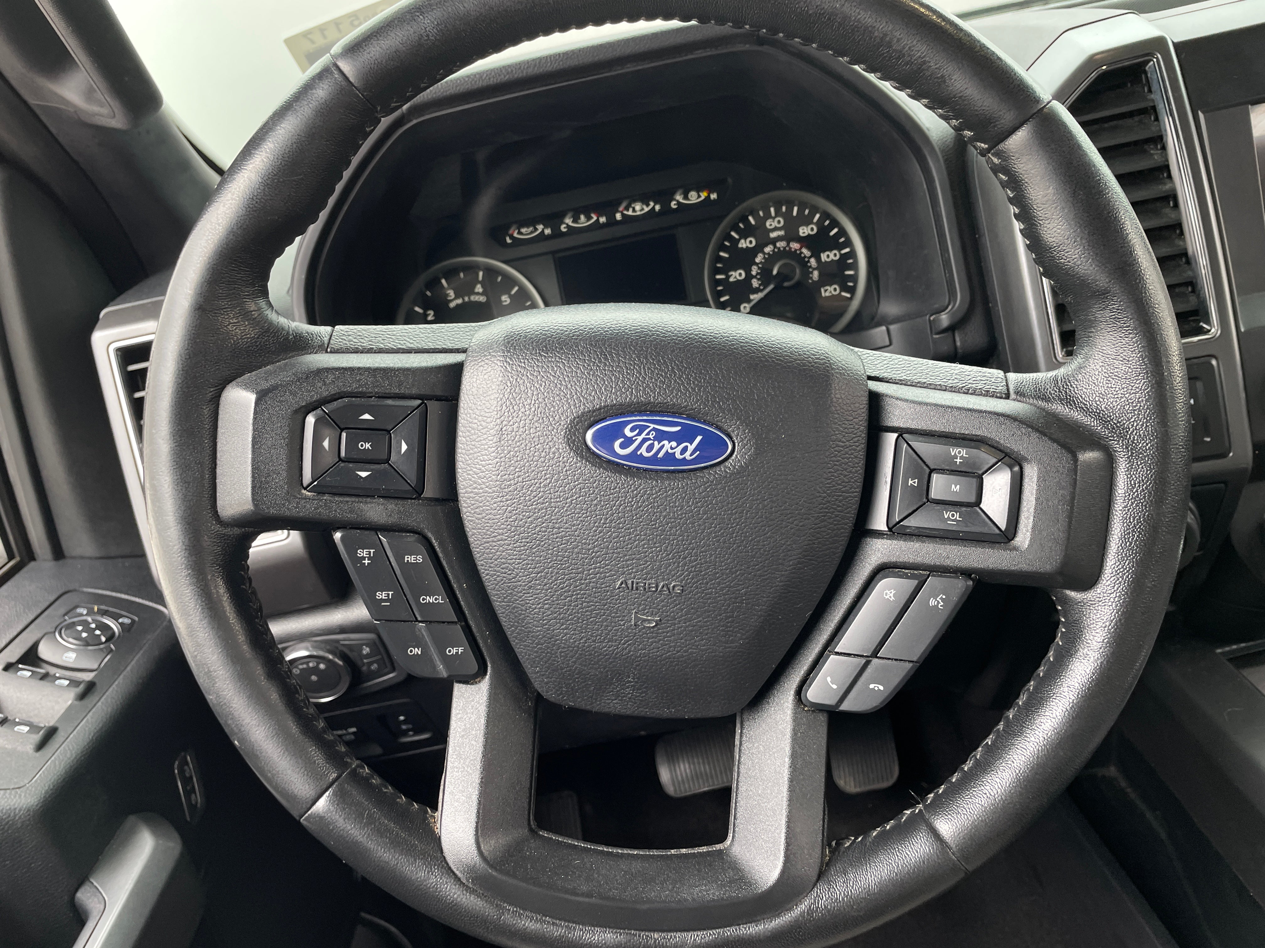 2018 Ford Econoline E-150 5