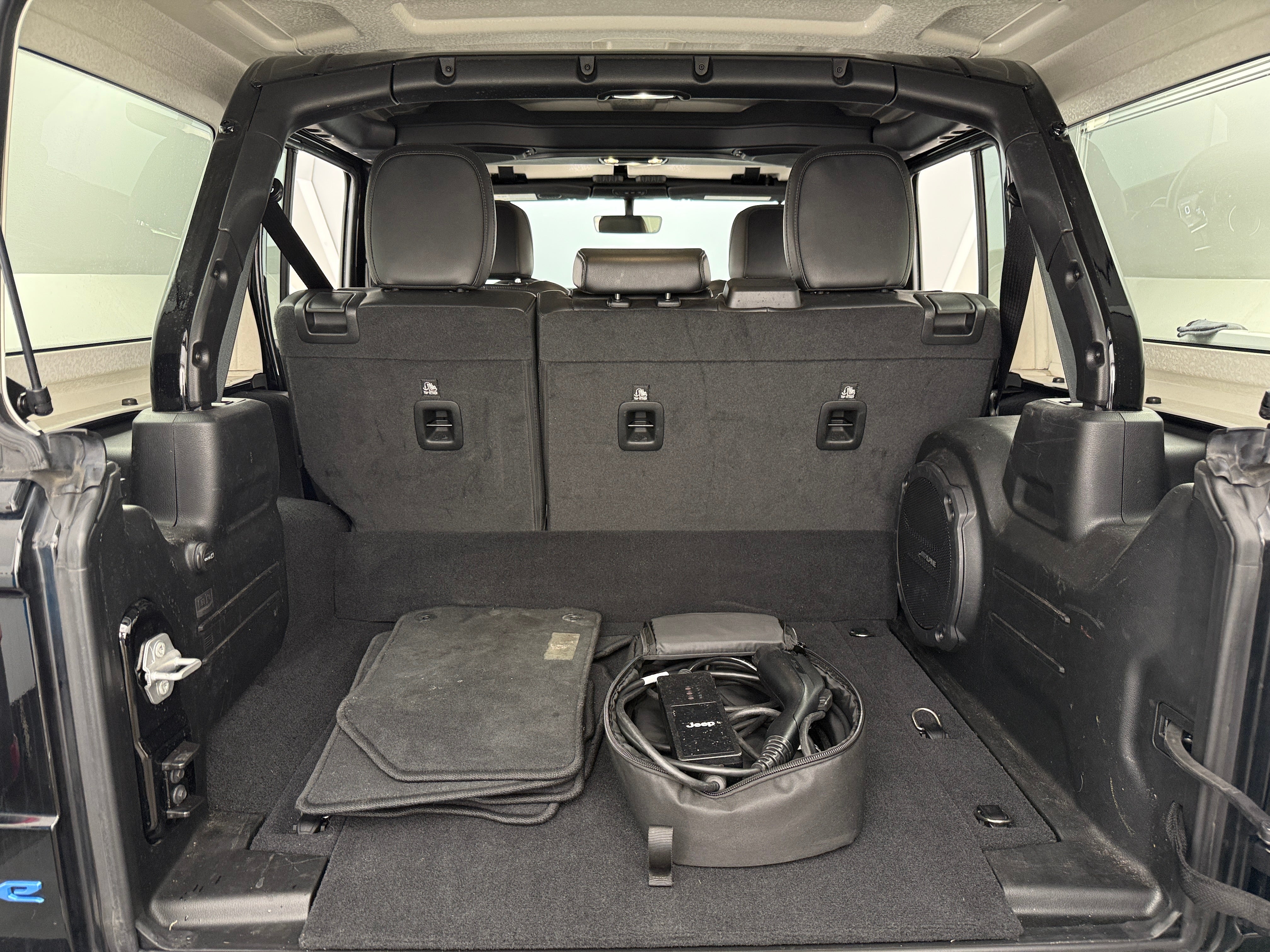 2022 Jeep Wrangler Unlimited Sahara 4xe 7
