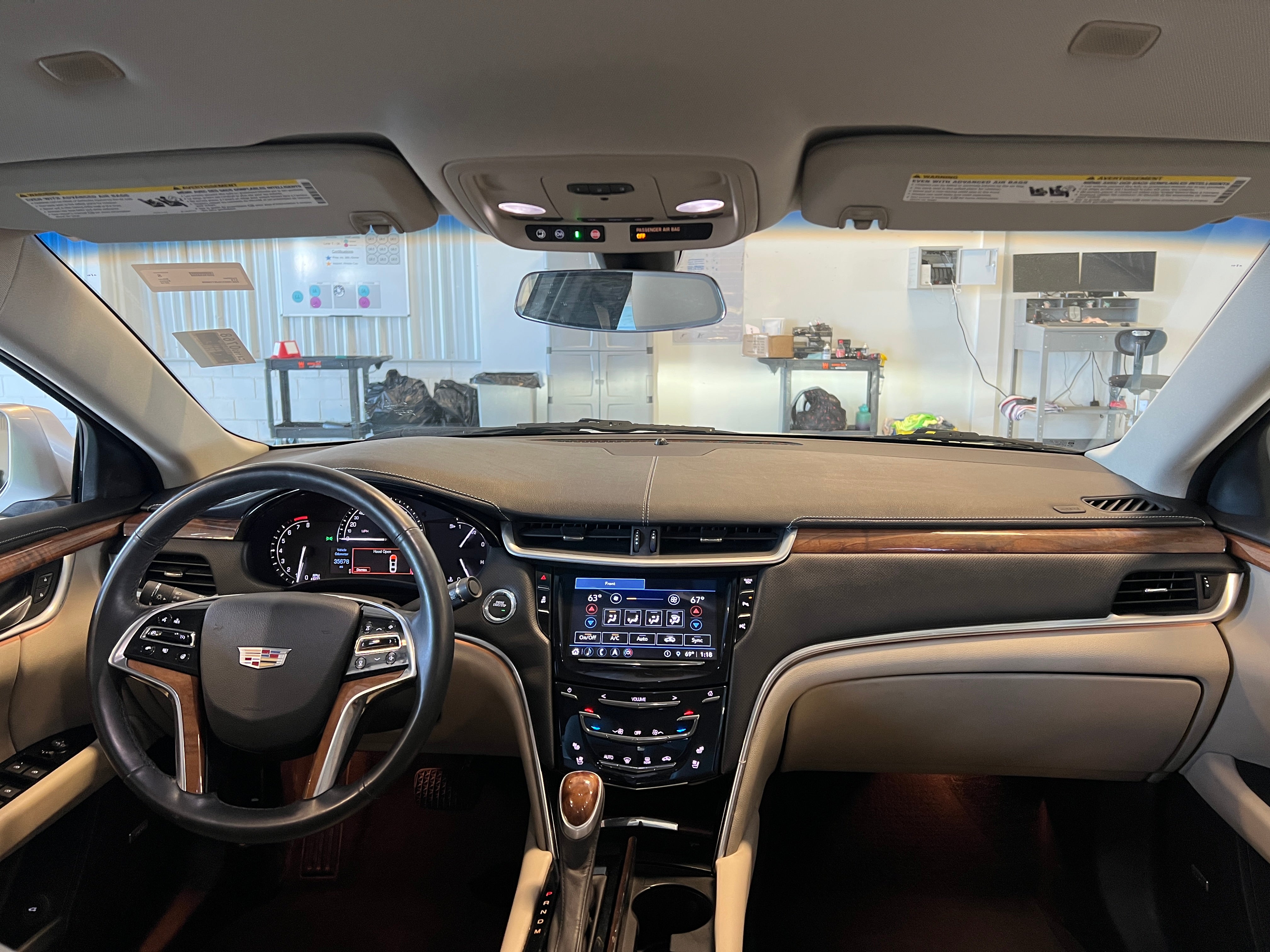 2018 Cadillac XTS Luxury 2