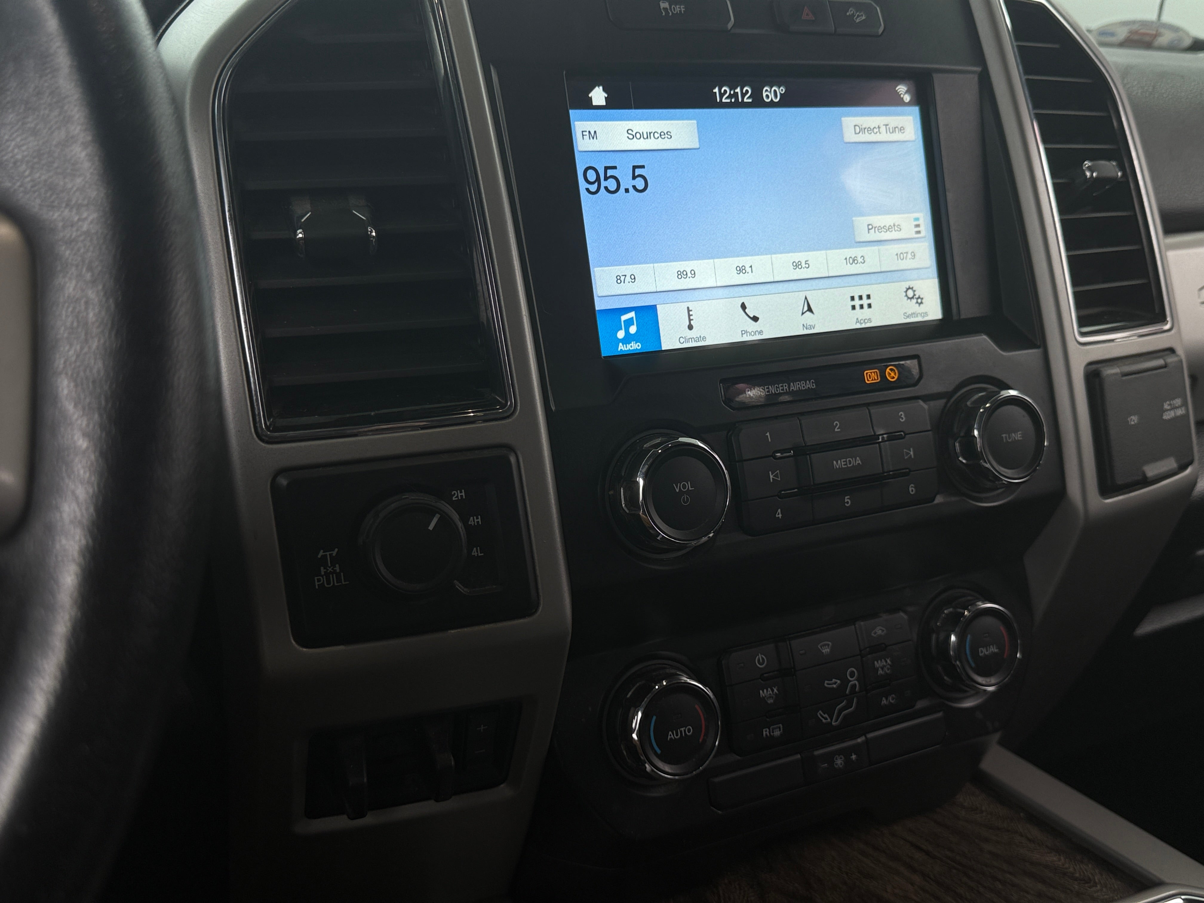 2019 Ford Econoline E-250 3