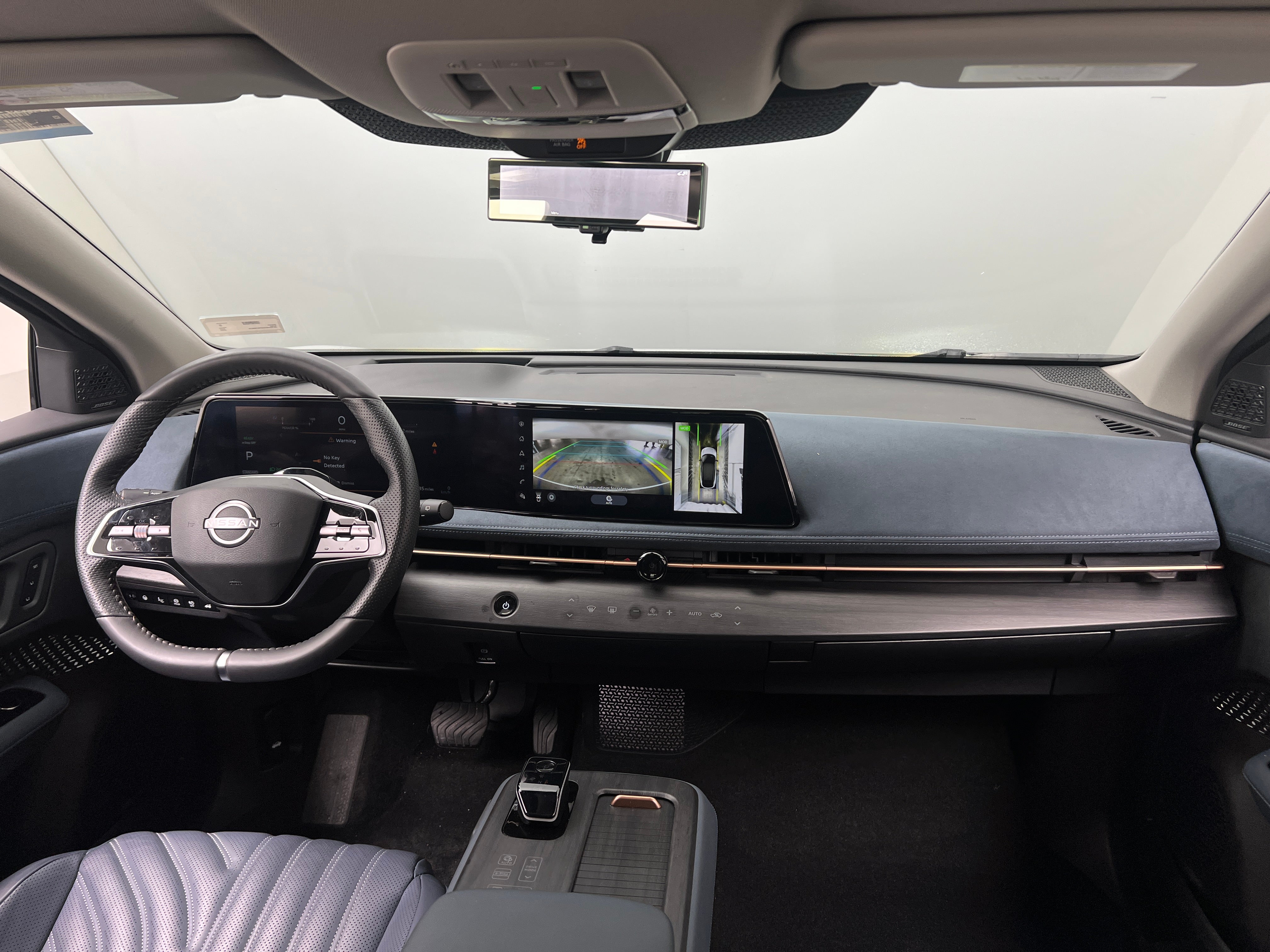 2023 Nissan Ariya Platinum+ 2