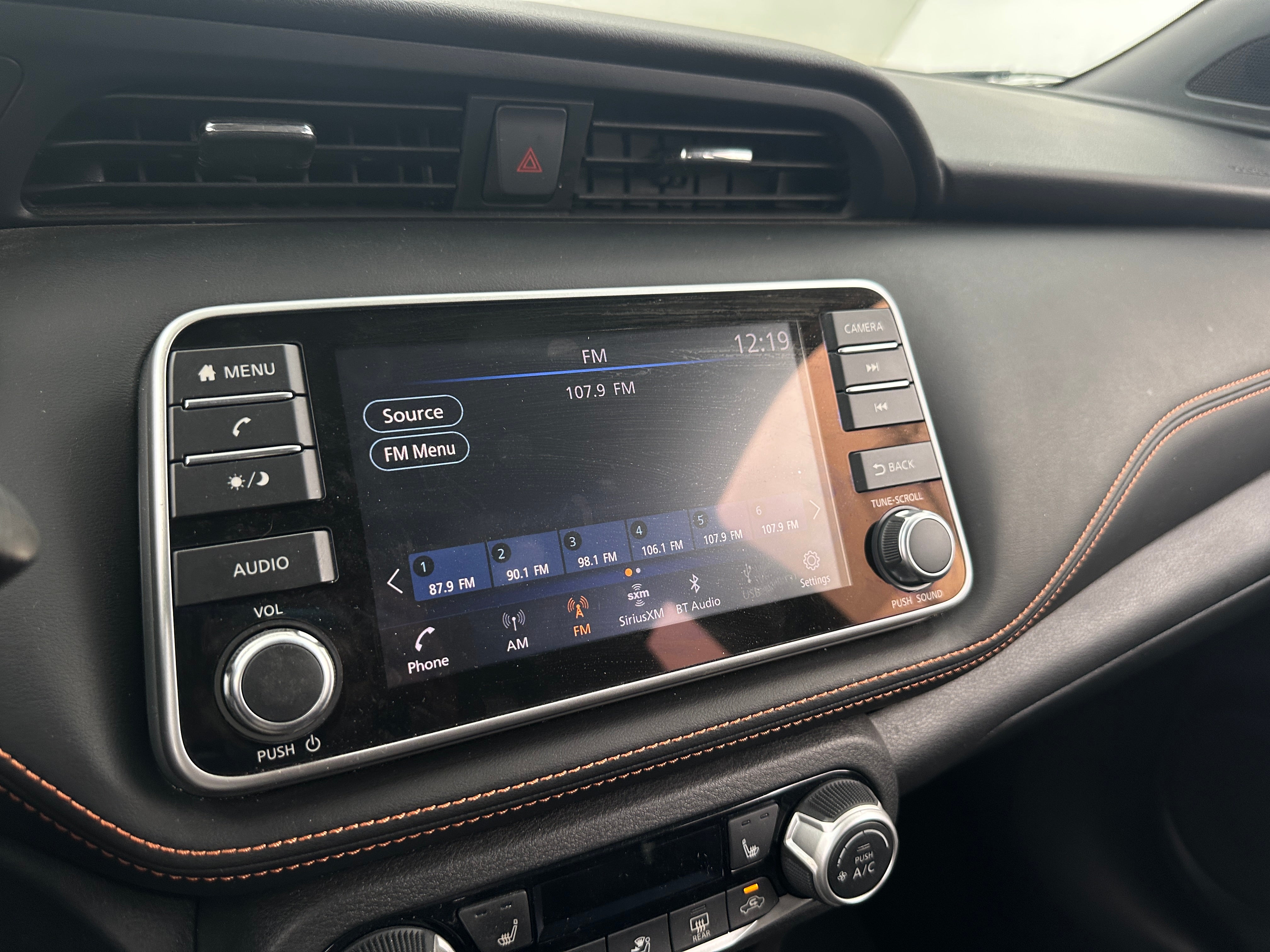 2020 Nissan Kicks SR 4