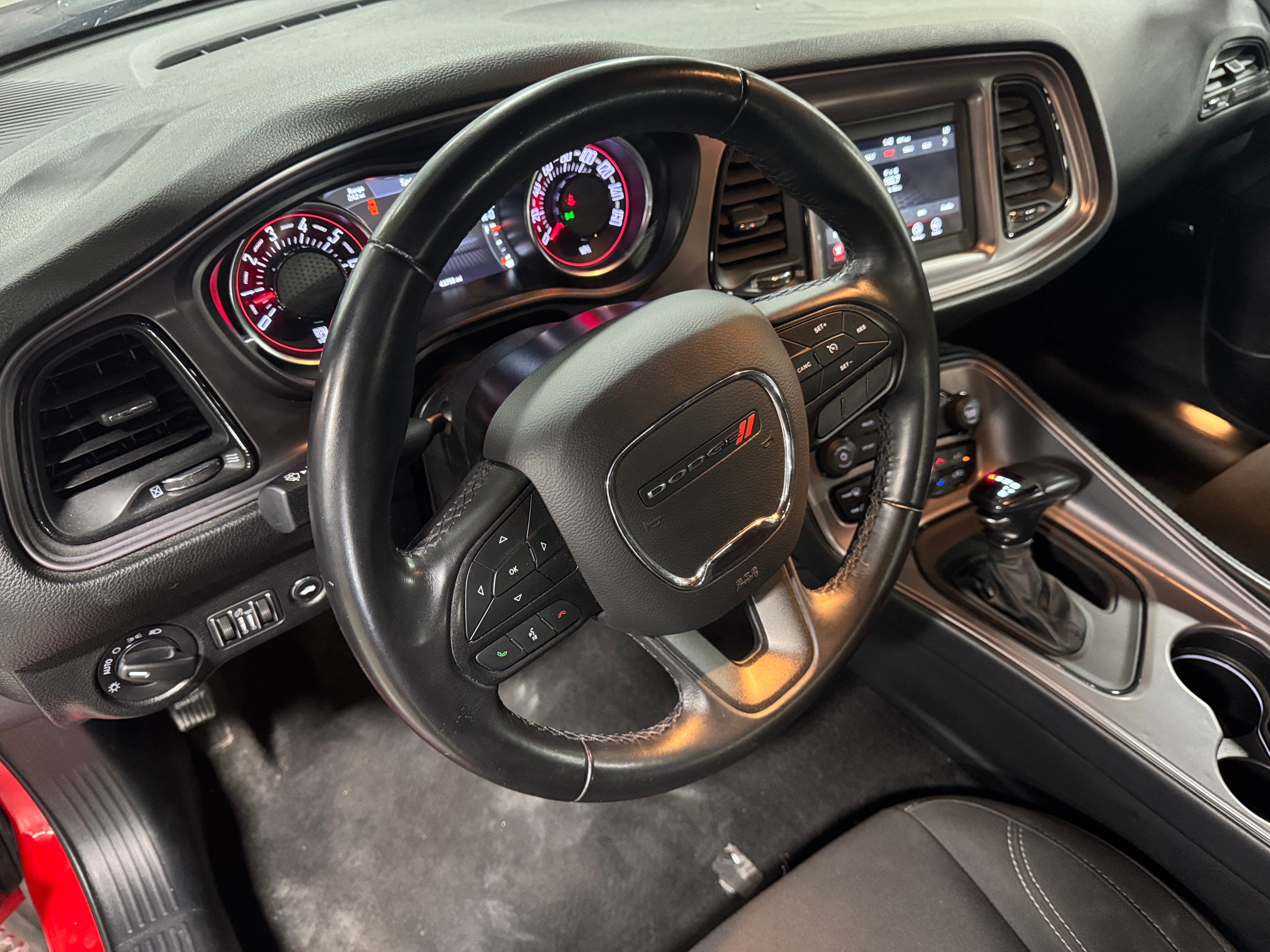 2023 Dodge Challenger SXT 4
