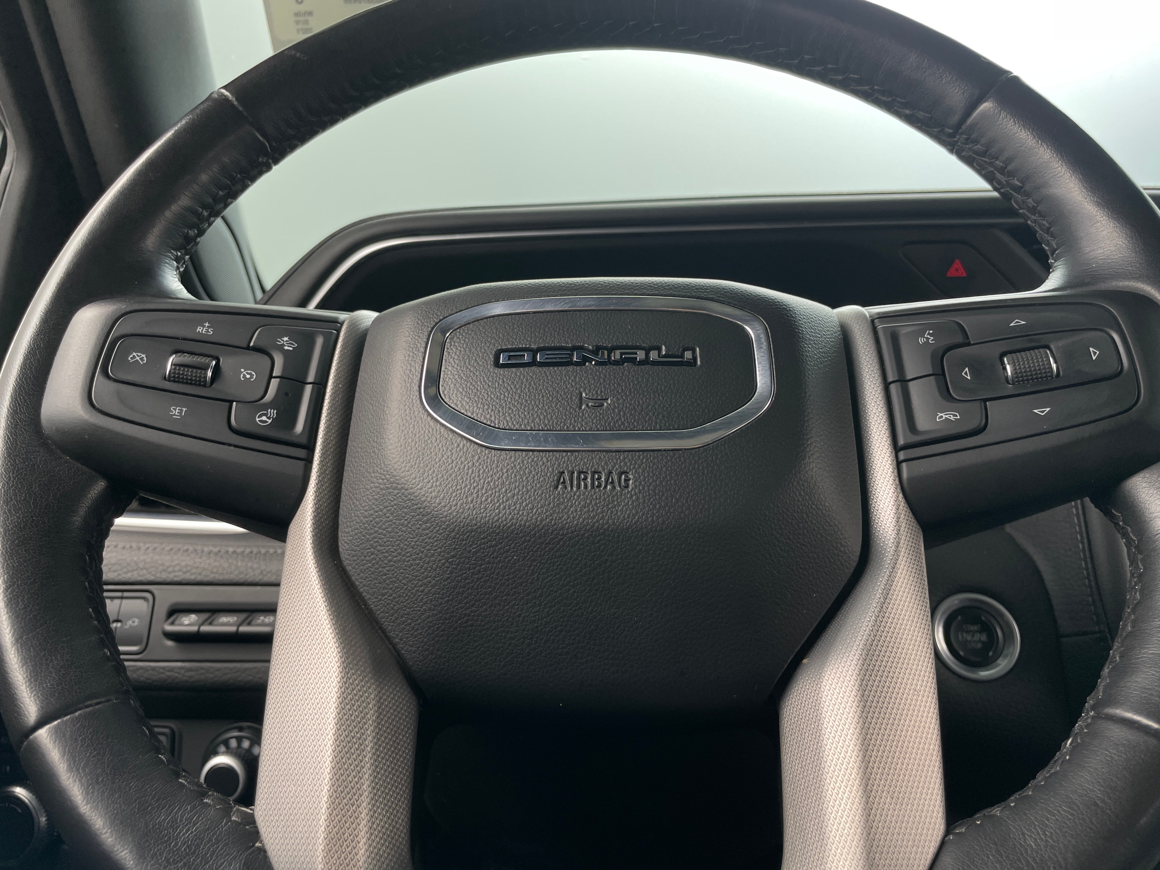 2021 GMC Yukon Denali 4