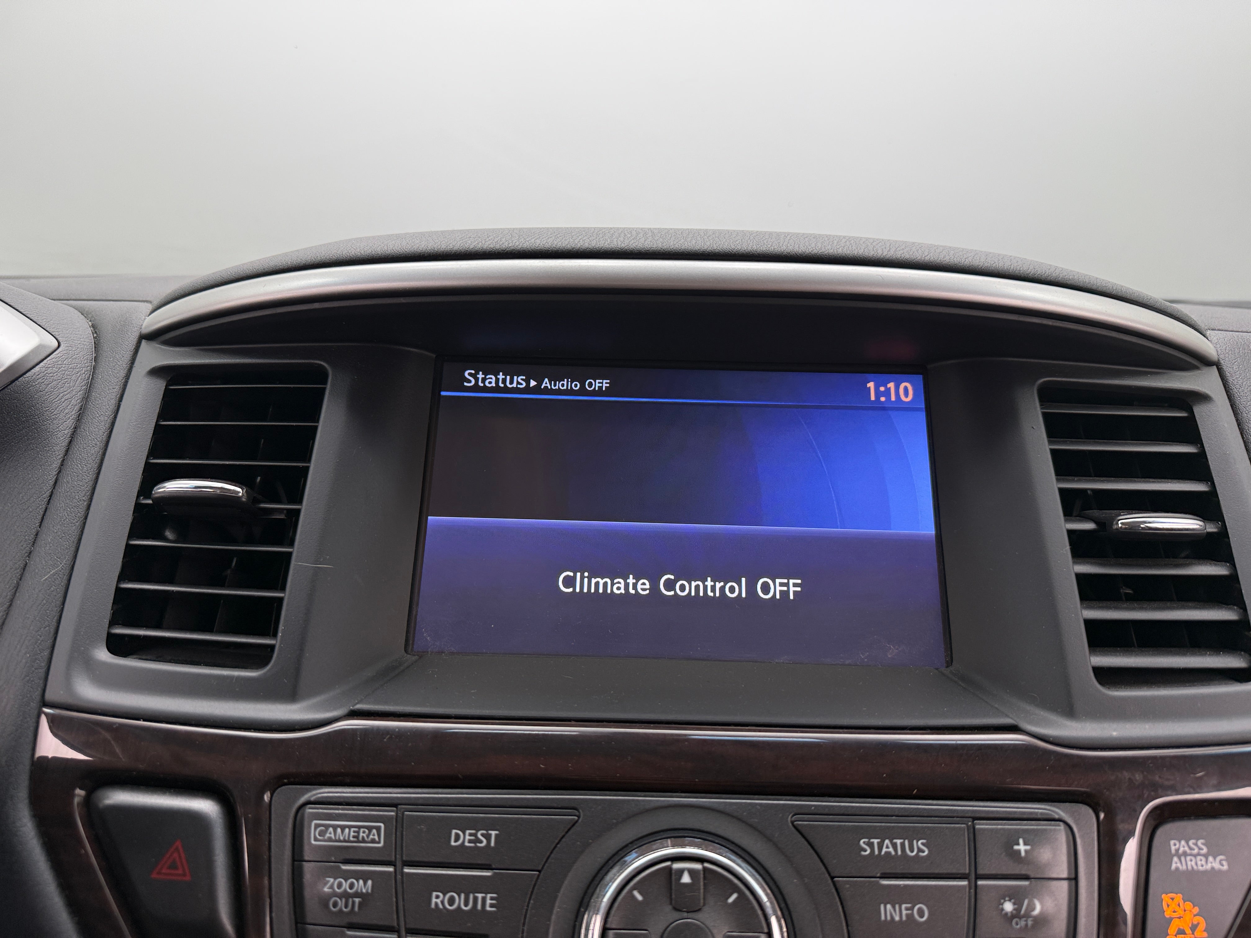 2015 Nissan Pathfinder SL 3