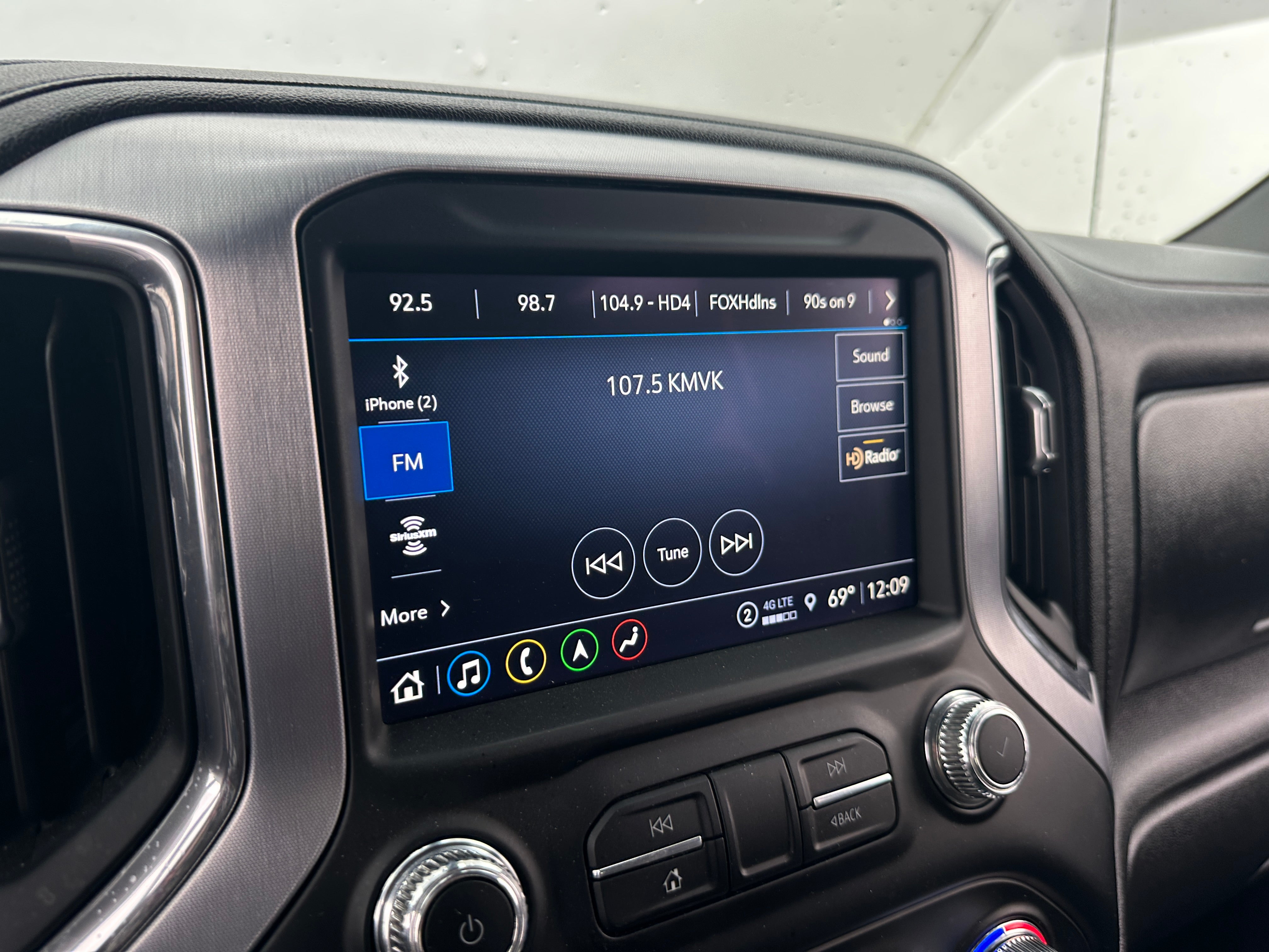 2021 GMC Sierra 1500 SLT 3
