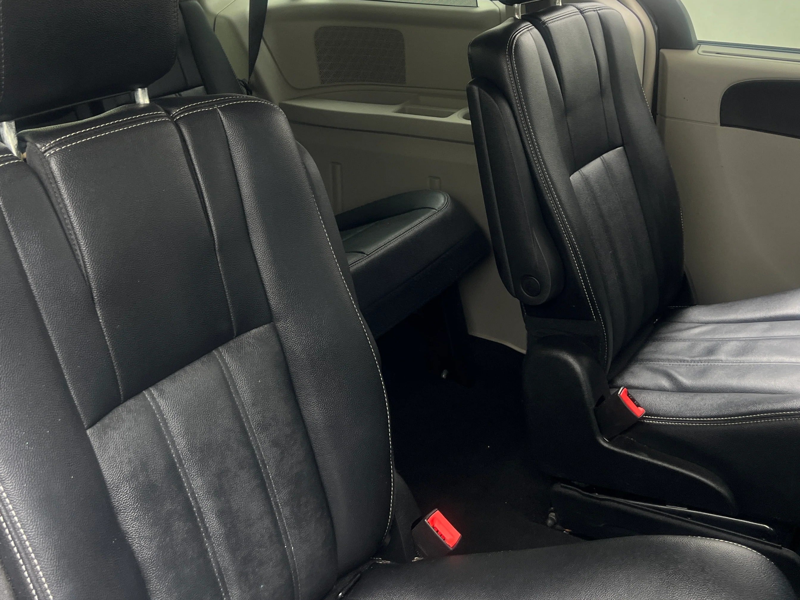 2015 Chrysler Town & Country Touring 5