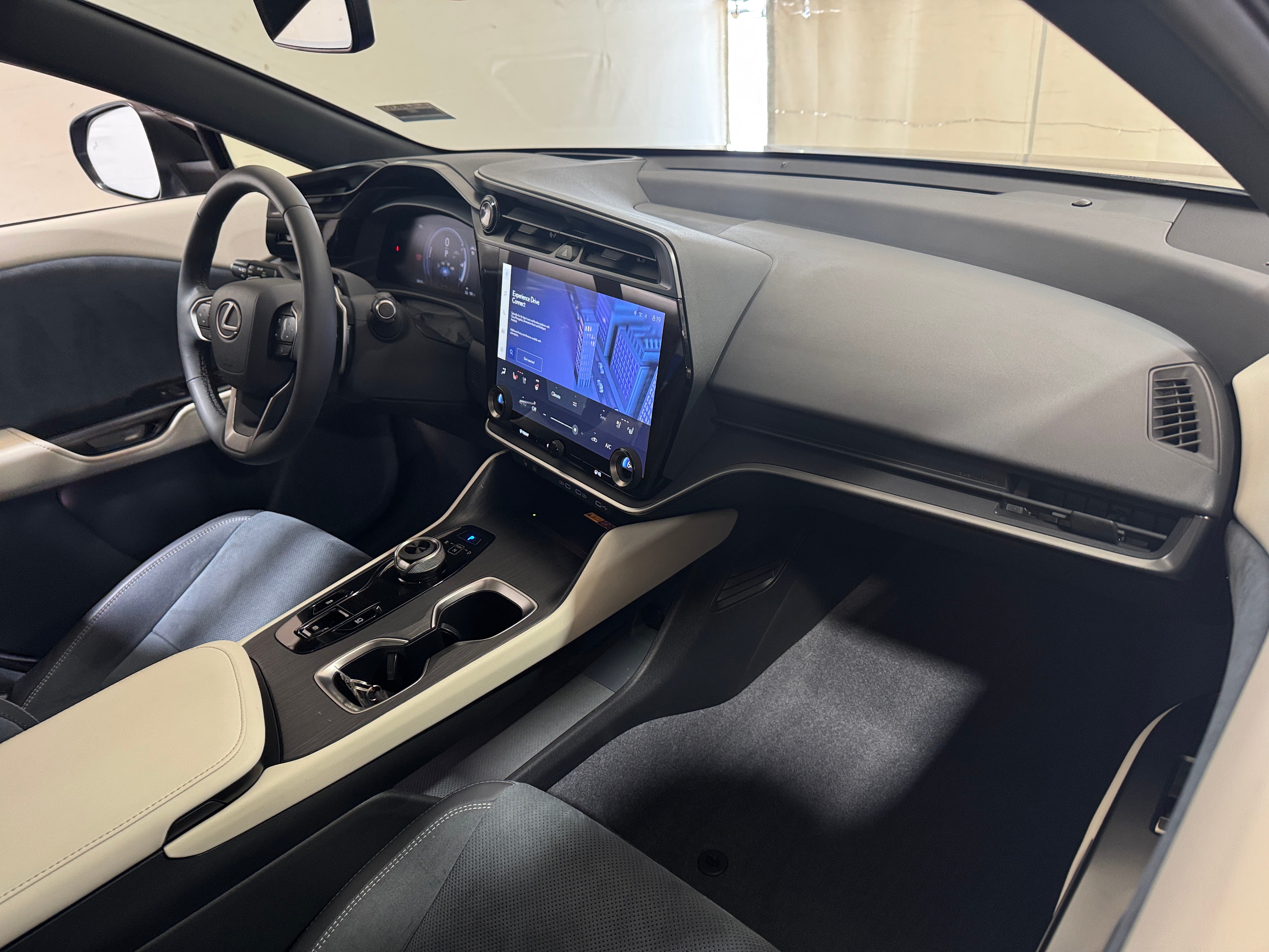 2023 Lexus RZ 450e 3