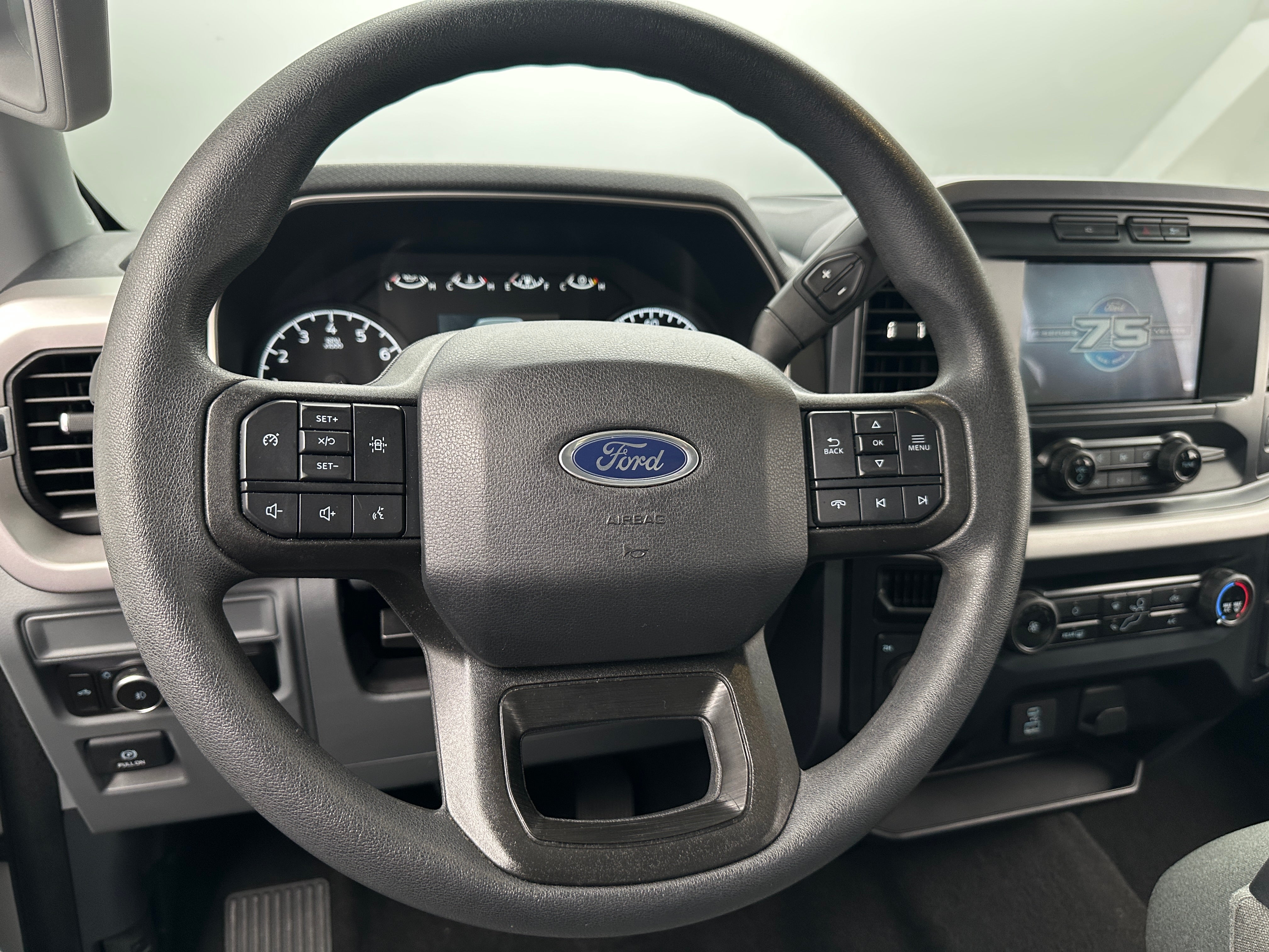 2023 Ford Econoline E-150 5