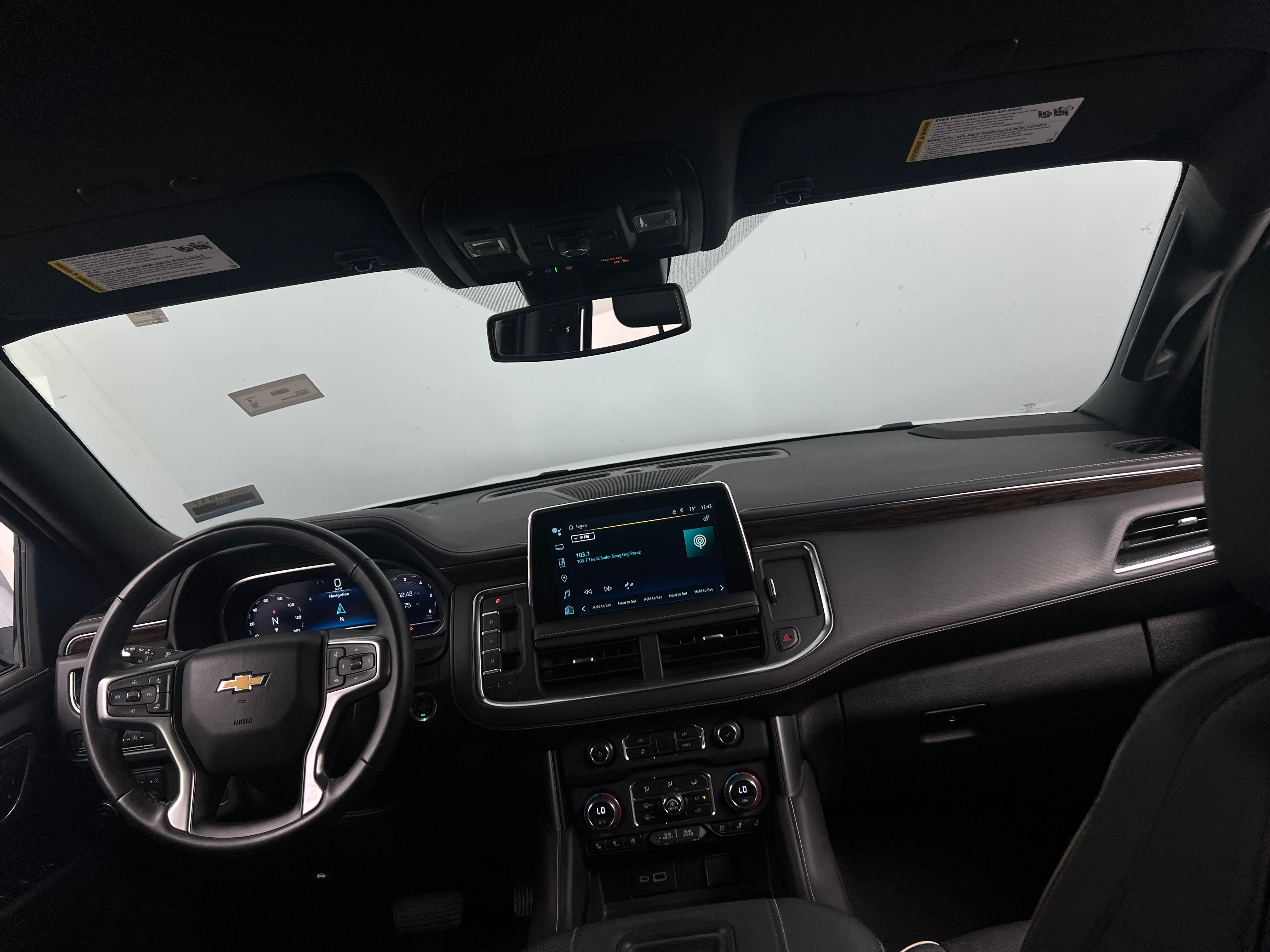 2023 Chevrolet Suburban Premier 2