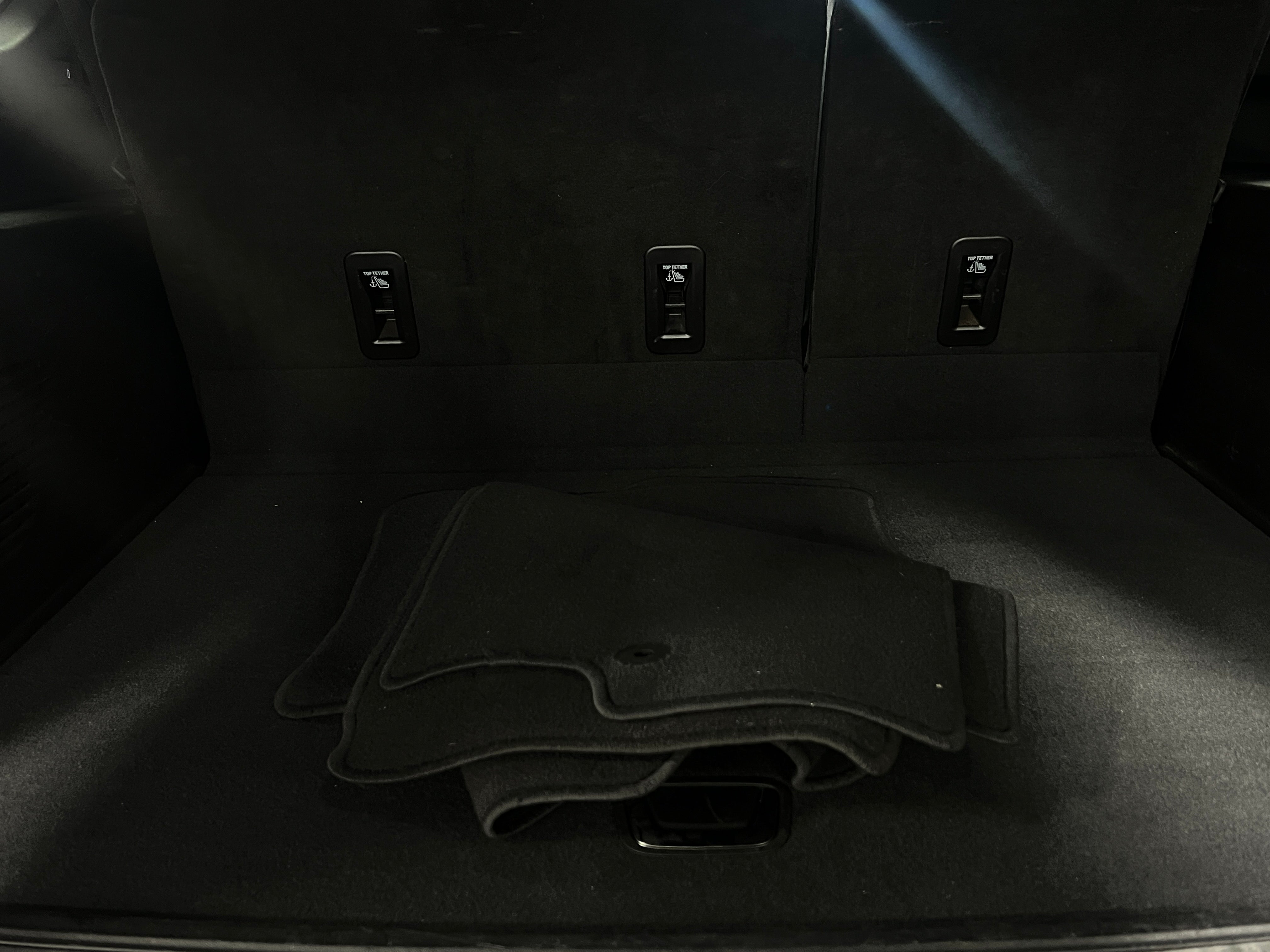 2023 Chevrolet Suburban Premier 6