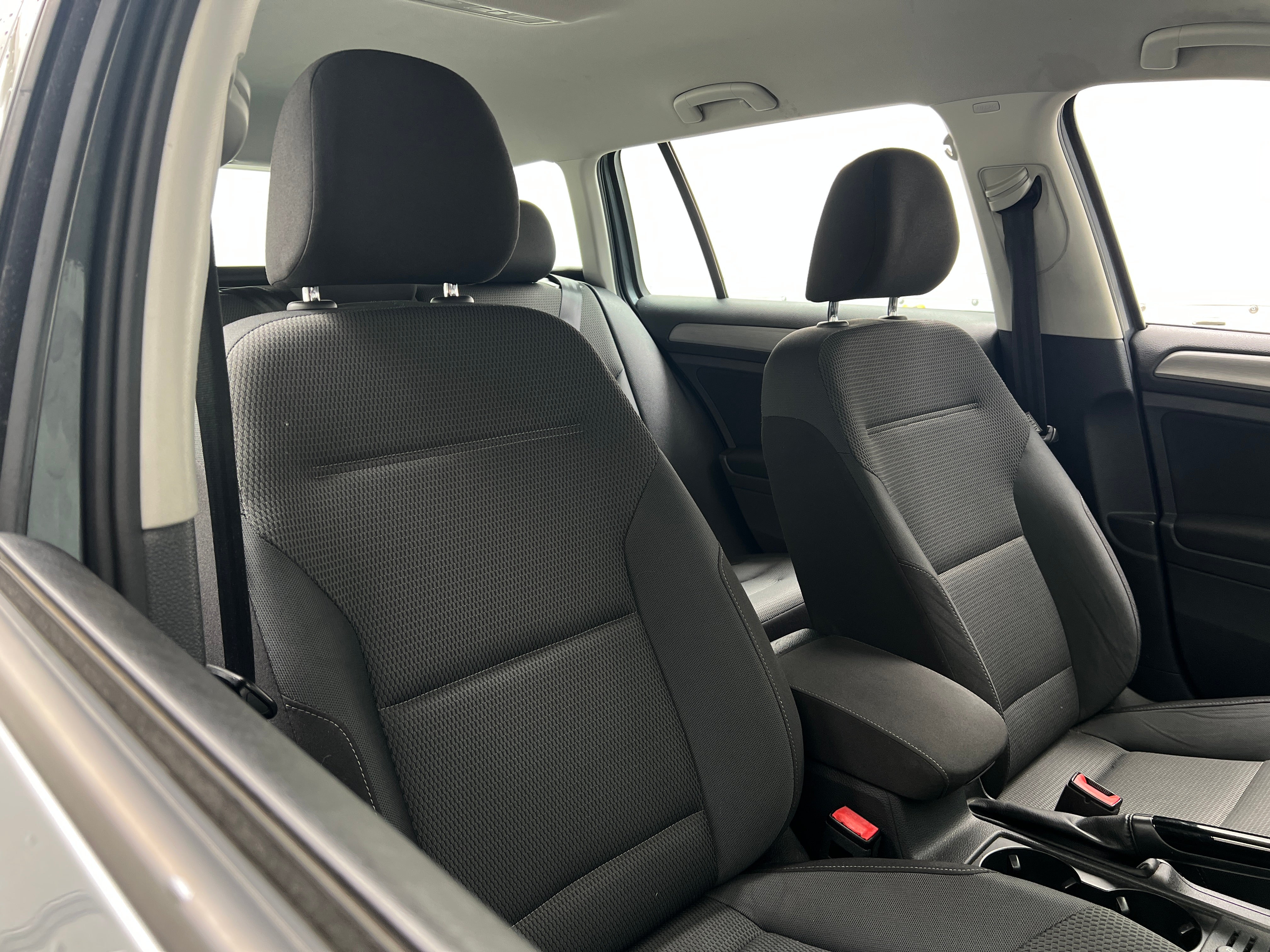 2017 Volkswagen e-Golf  2