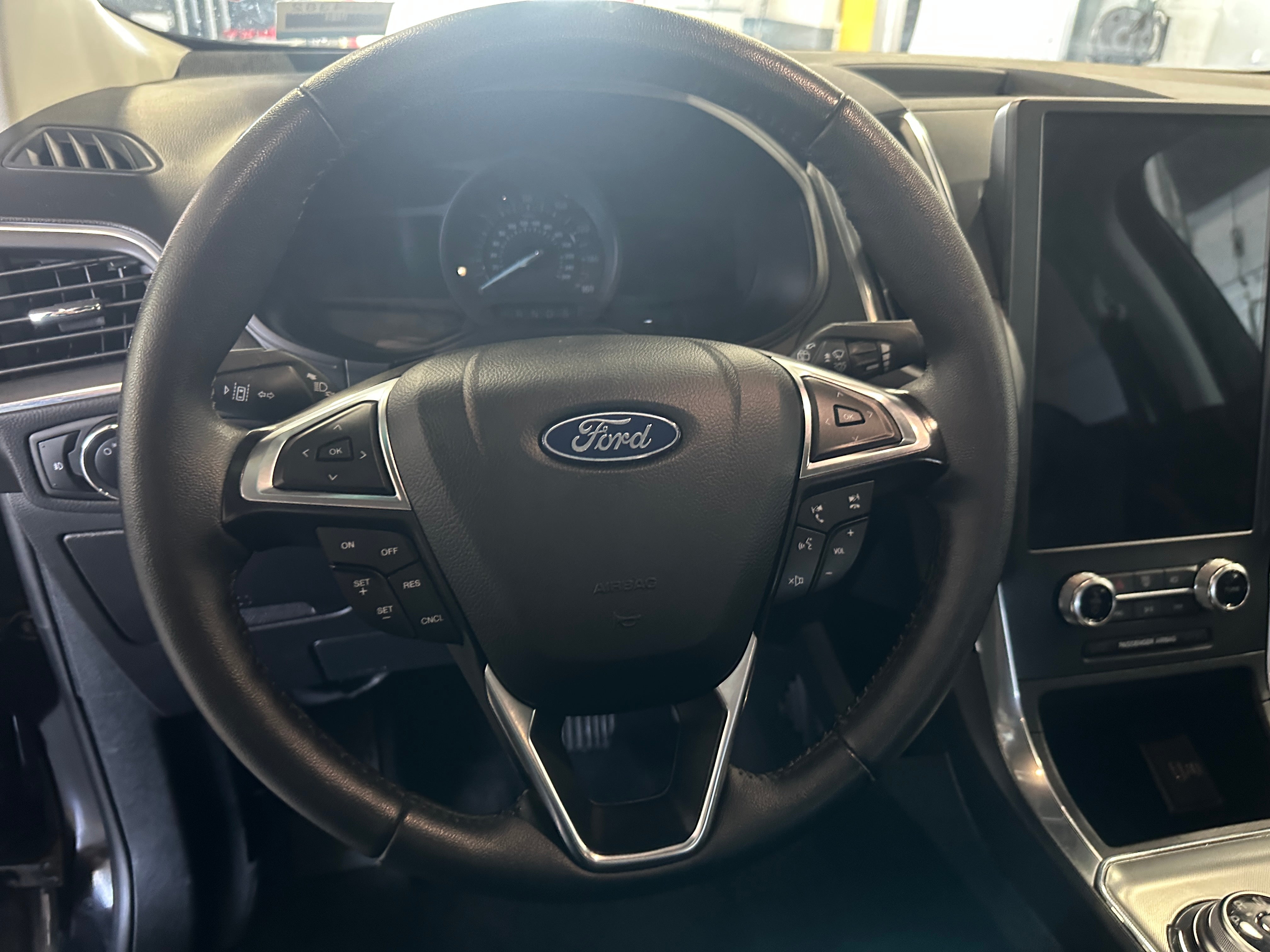 2024 Ford Edge Titanium 4