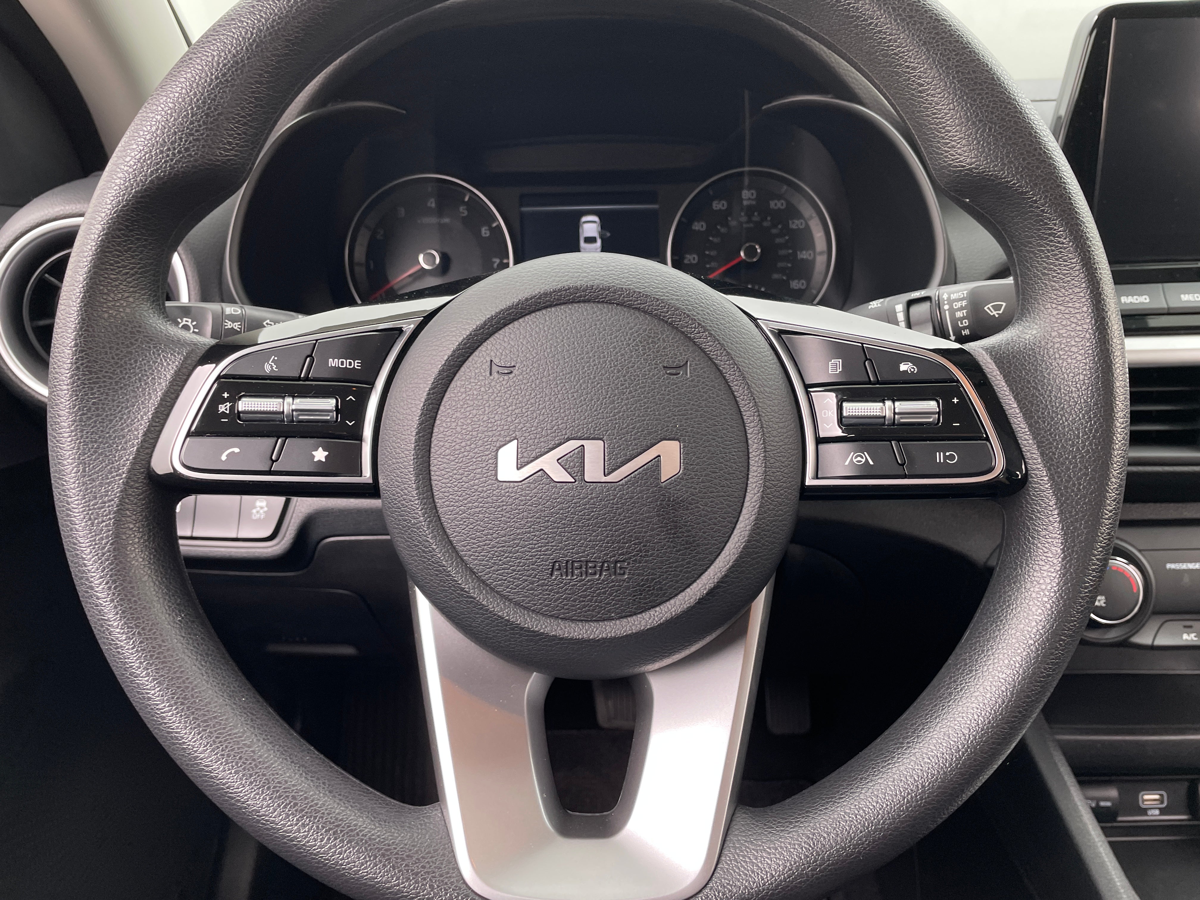 2024 Kia Forte LXS 5