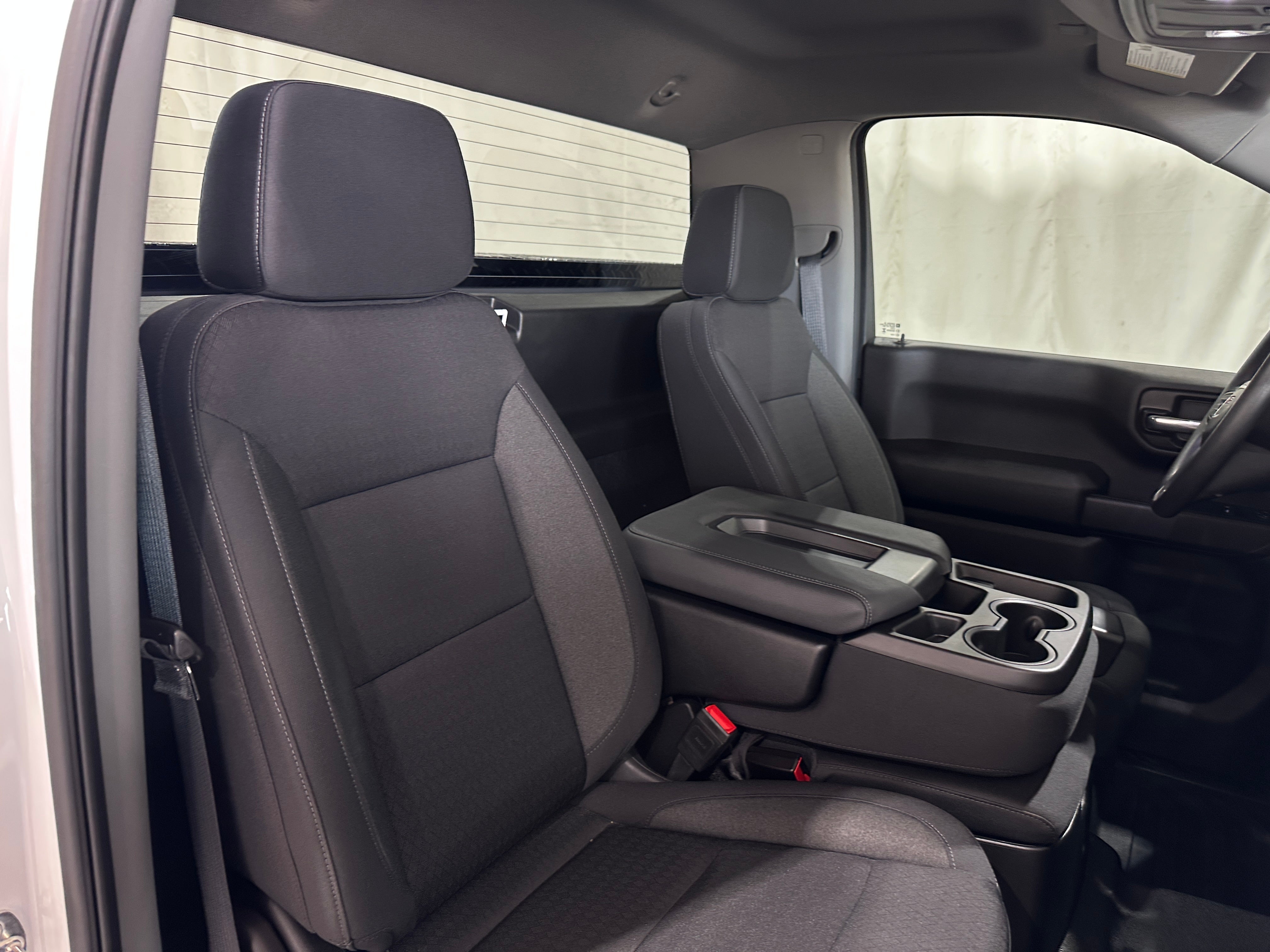 2024 GMC Sierra 1500 Pro 2