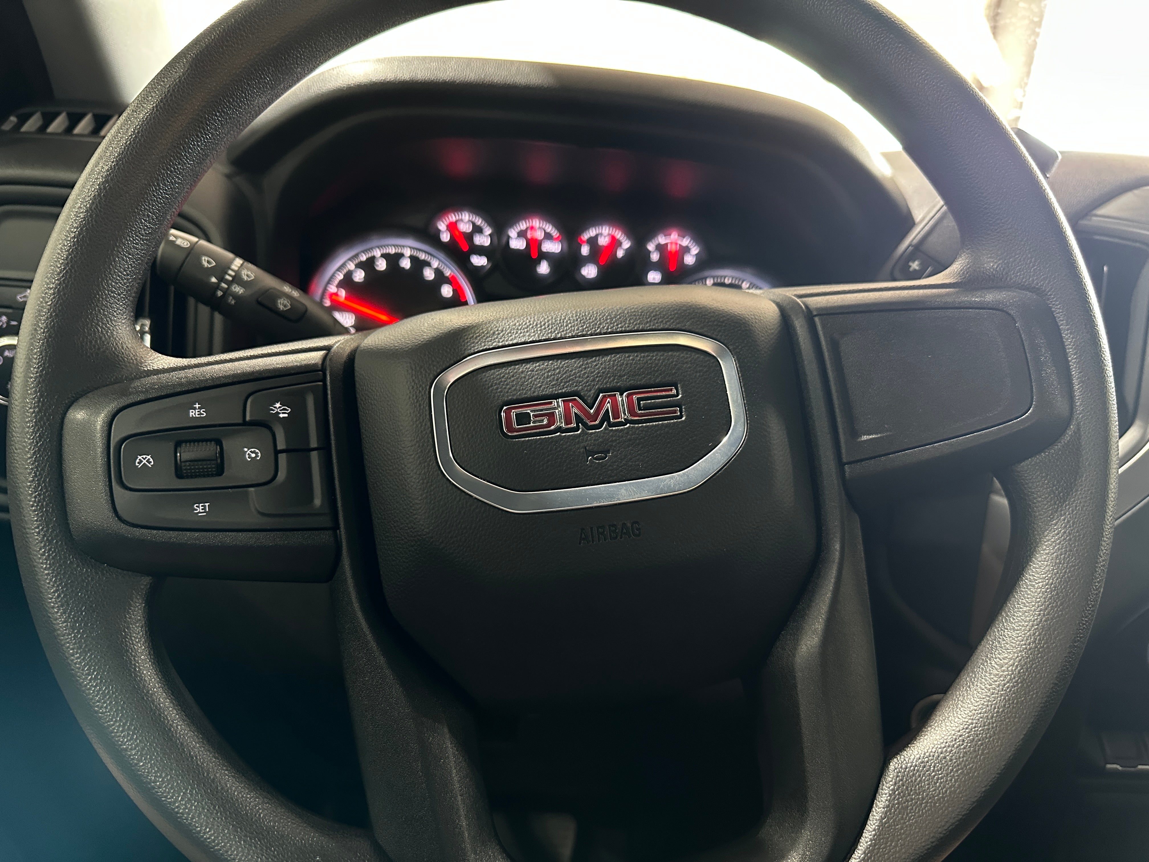 2024 GMC Sierra 1500 Pro 4