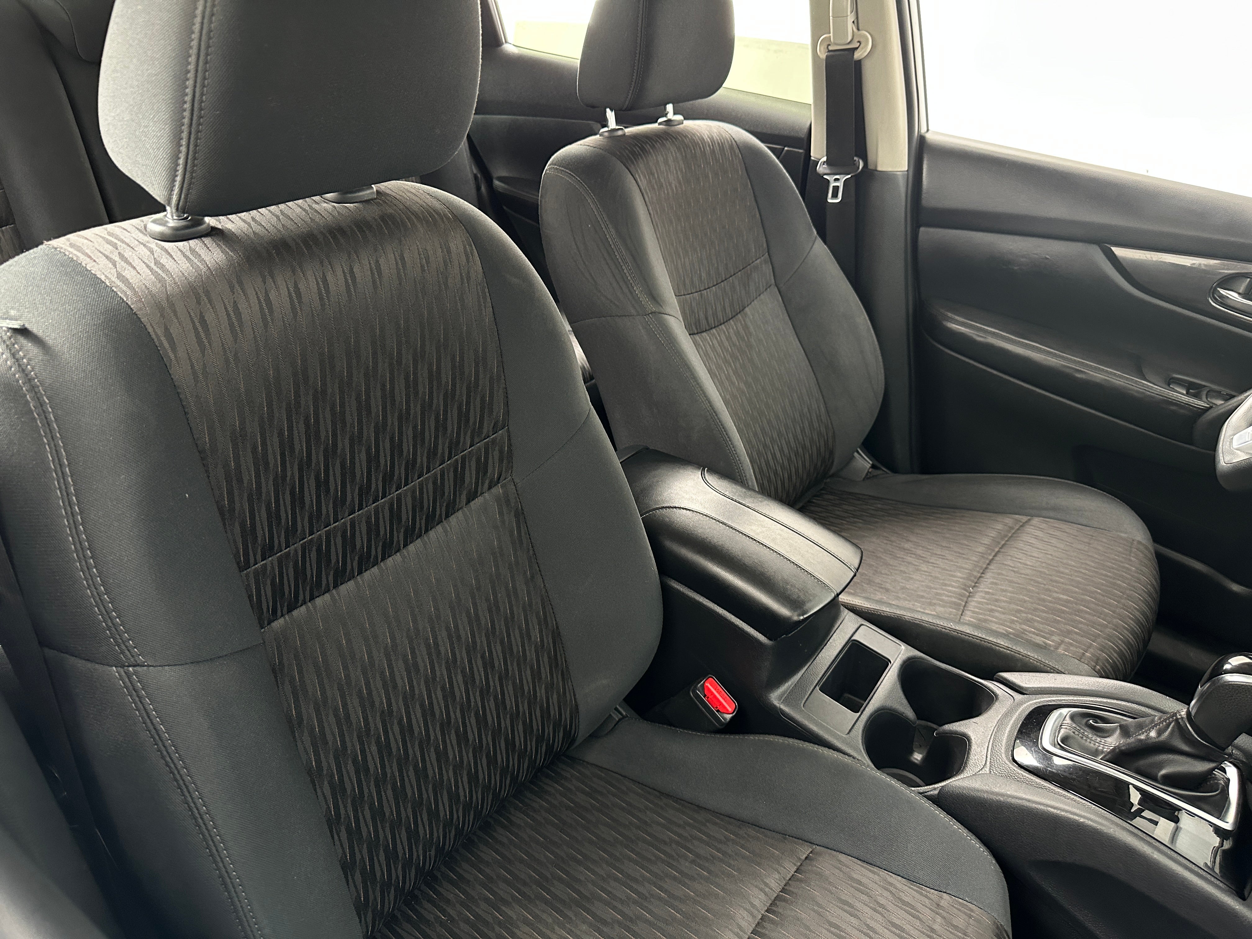 2018 Nissan Rogue S 2