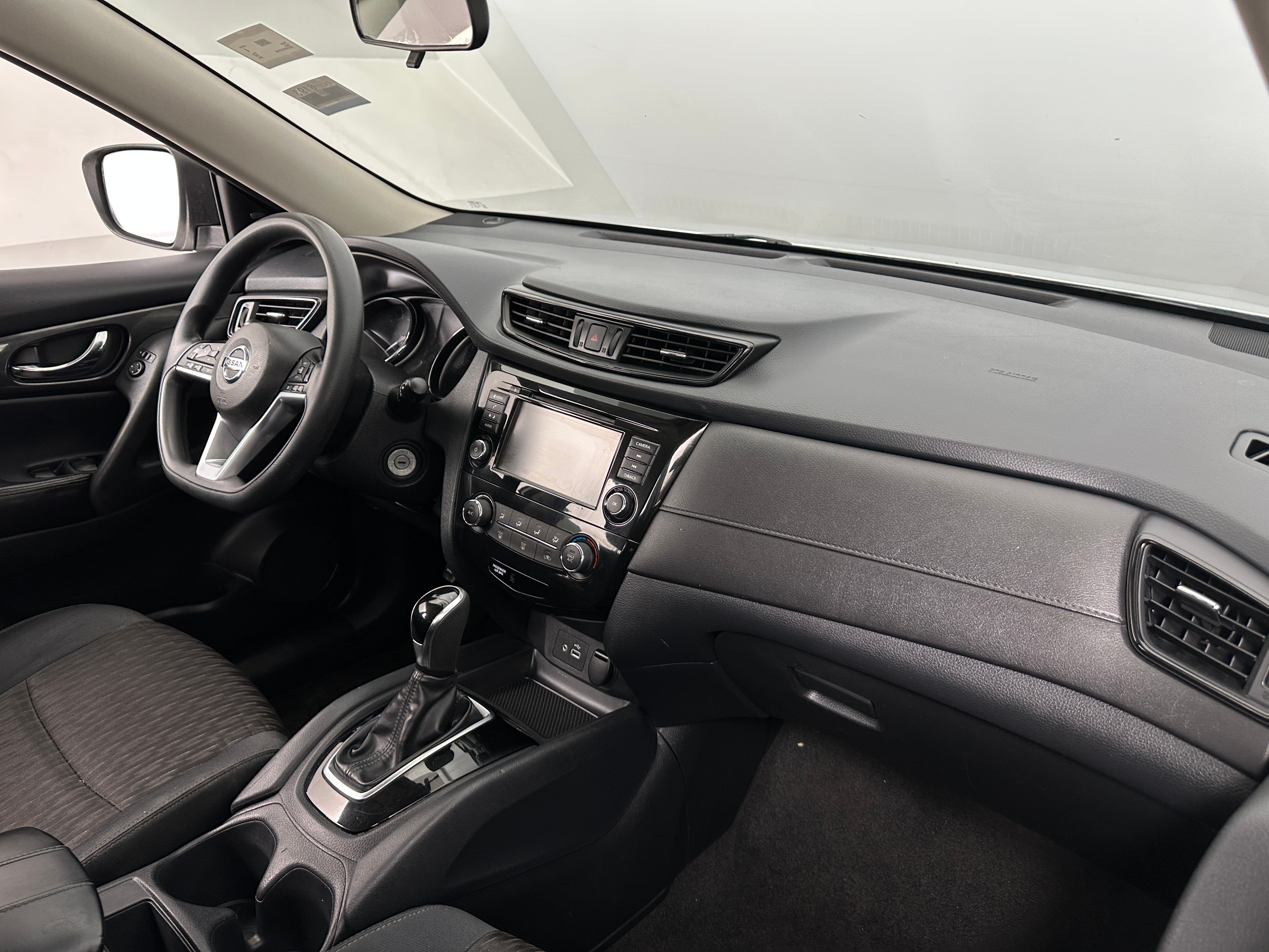 2018 Nissan Rogue S 3