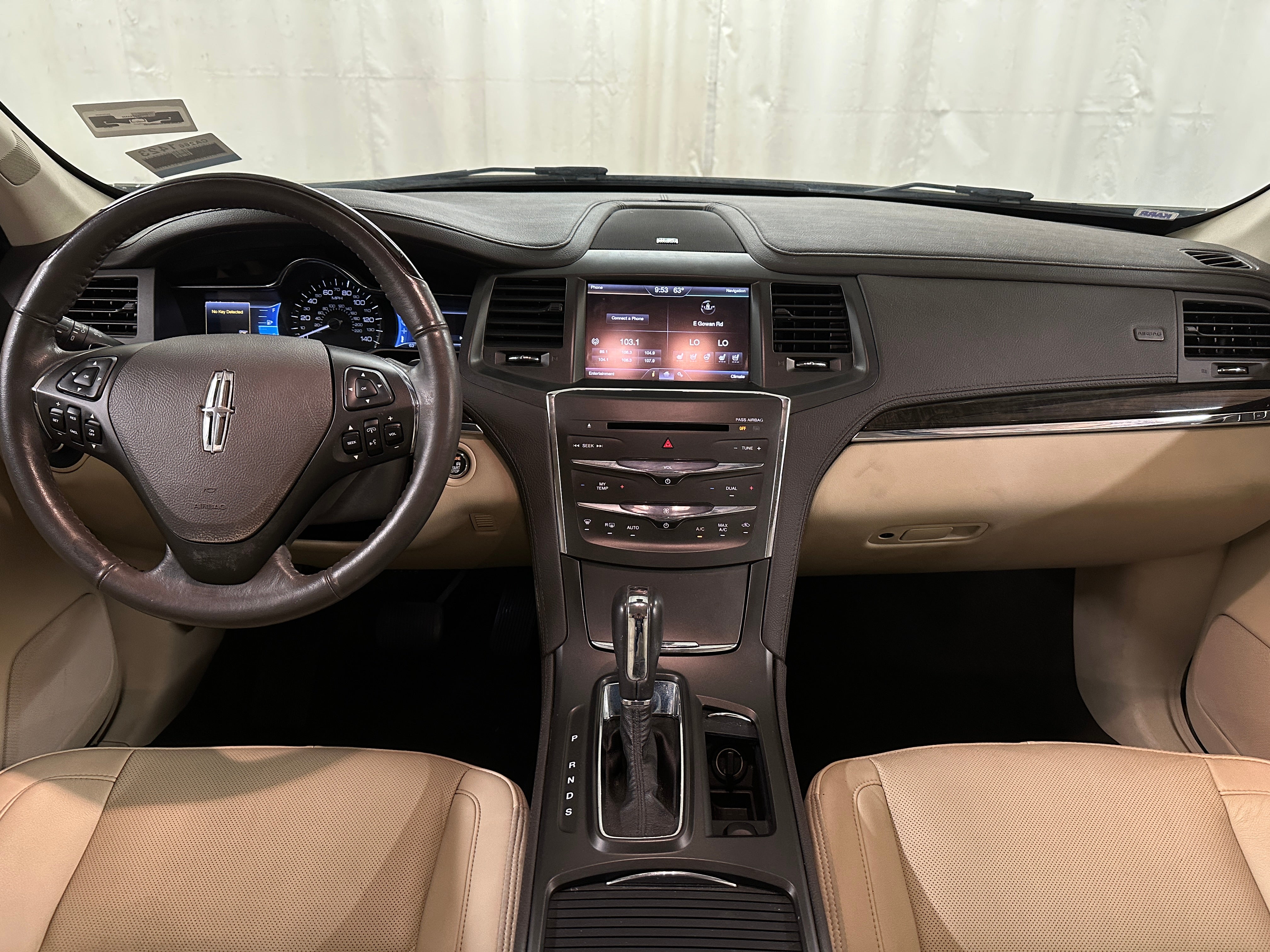 2013 Lincoln MKS  2