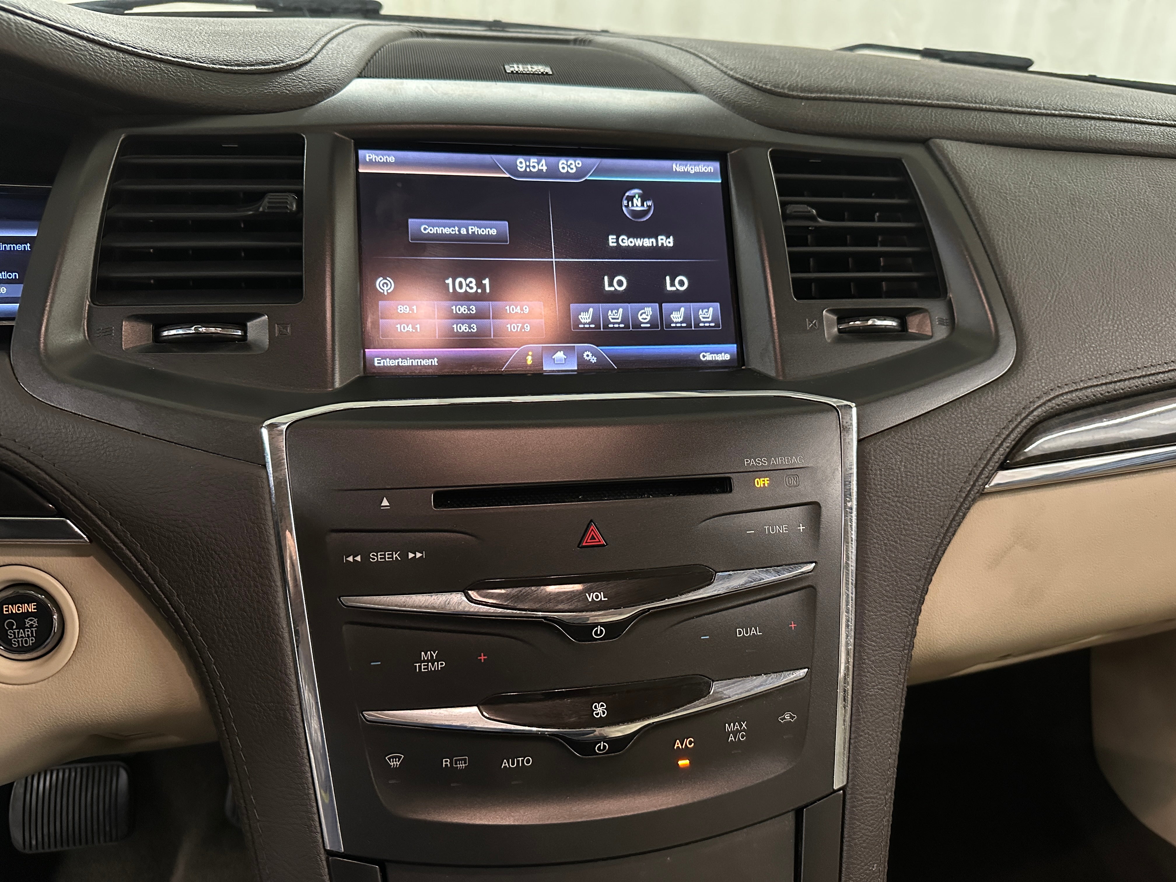 2013 Lincoln MKS  3
