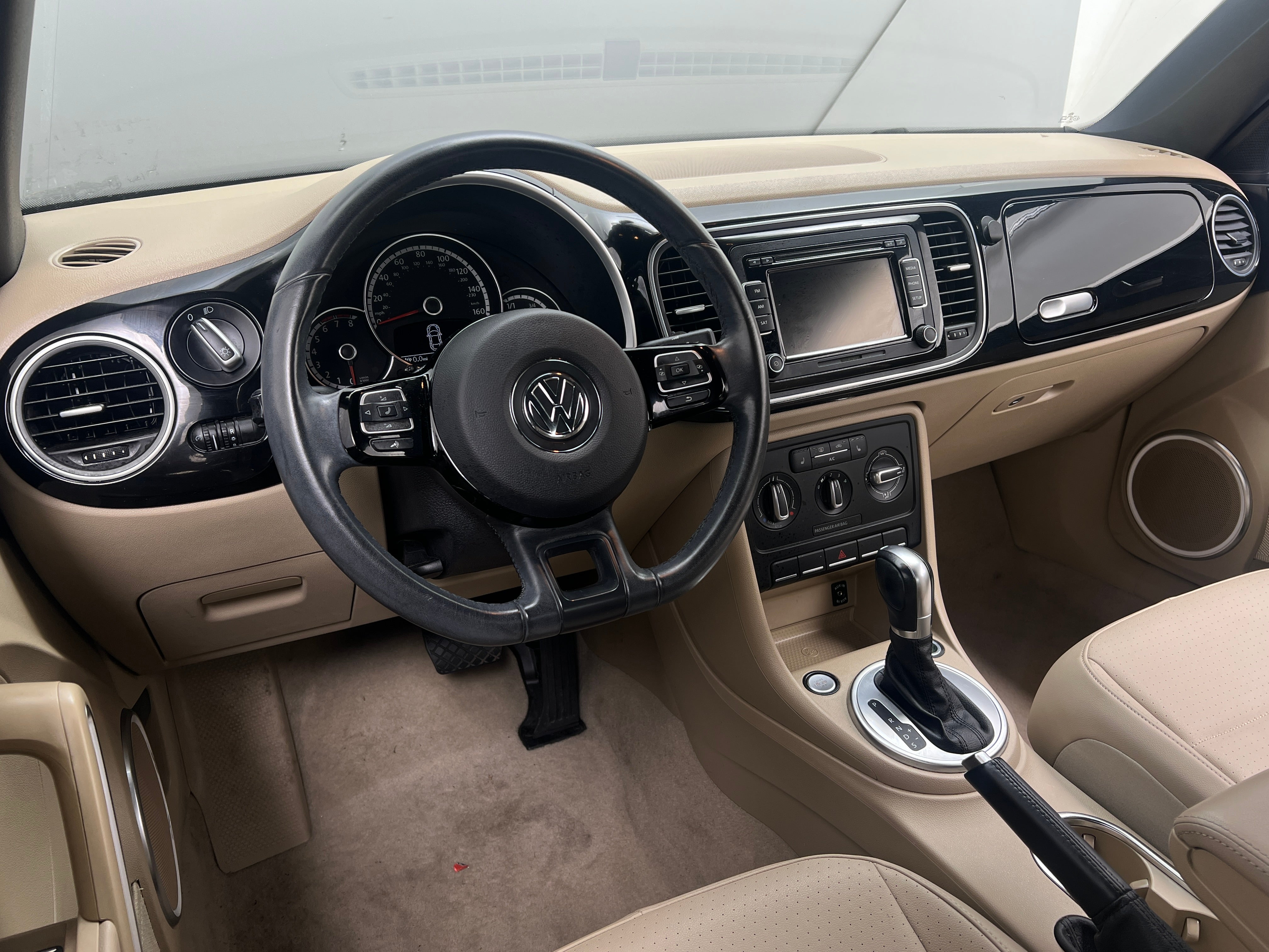 2015 Volkswagen Beetle  2