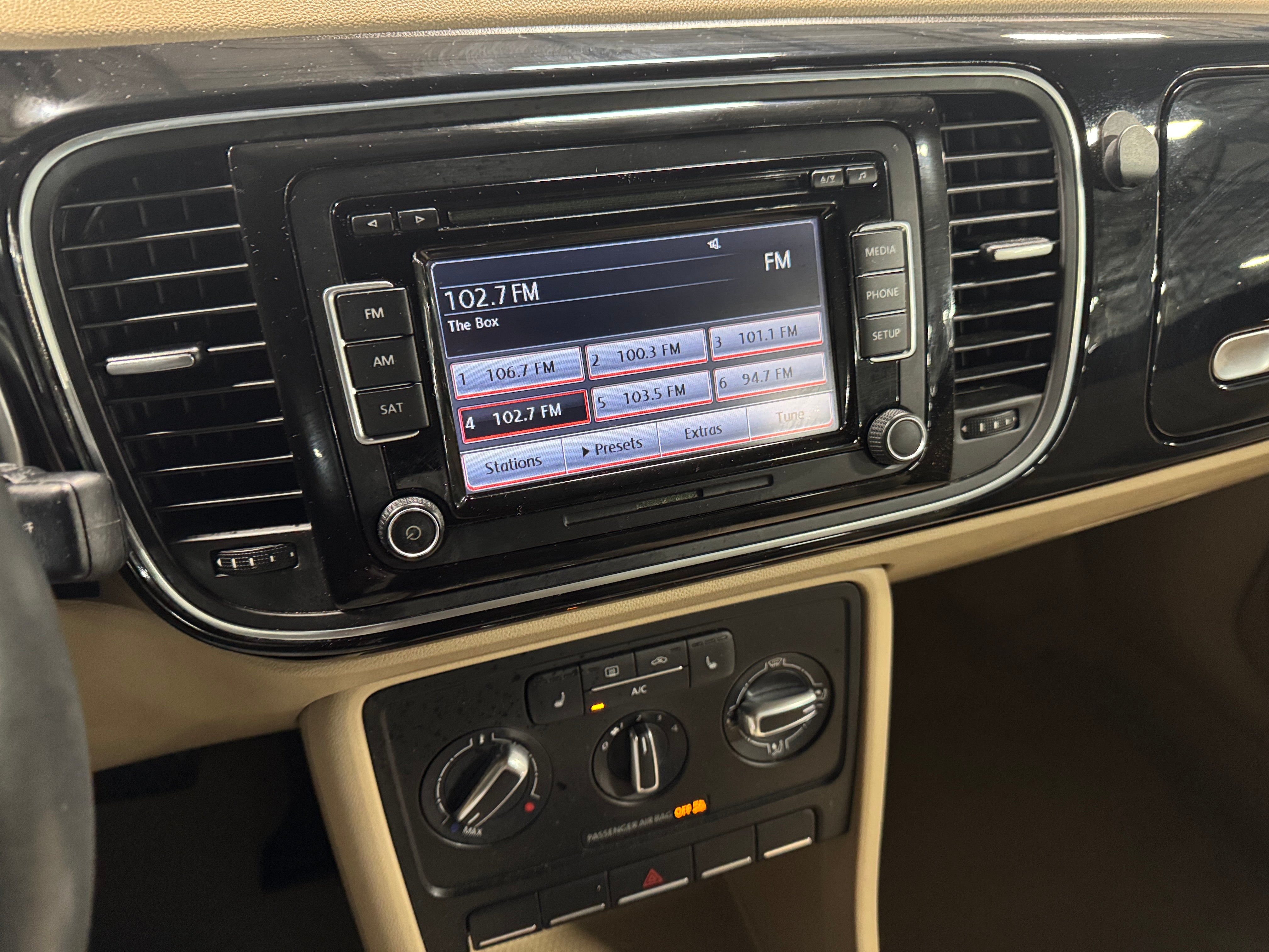 2015 Volkswagen Beetle  3
