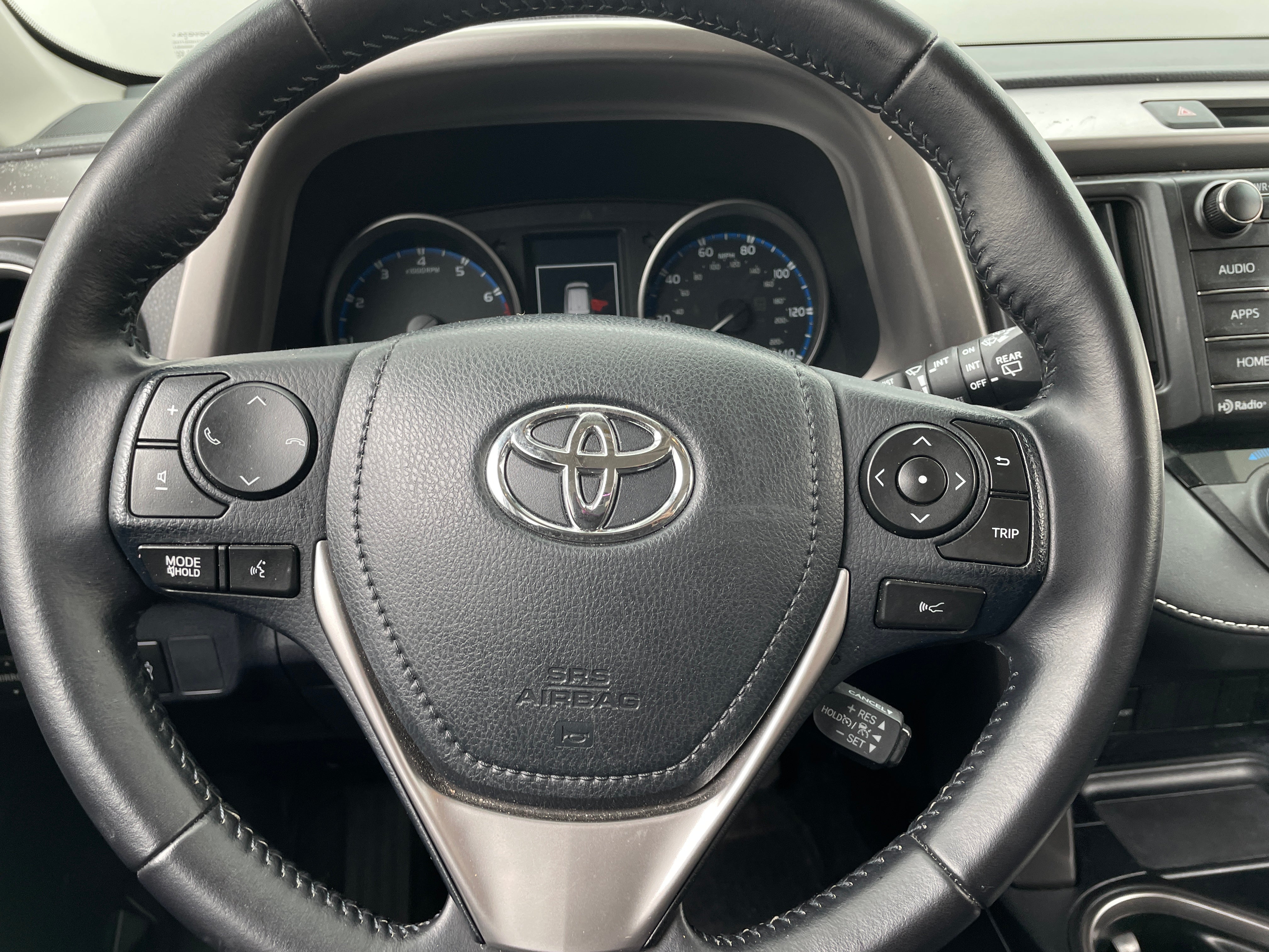 2017 Toyota RAV4 XLE 5