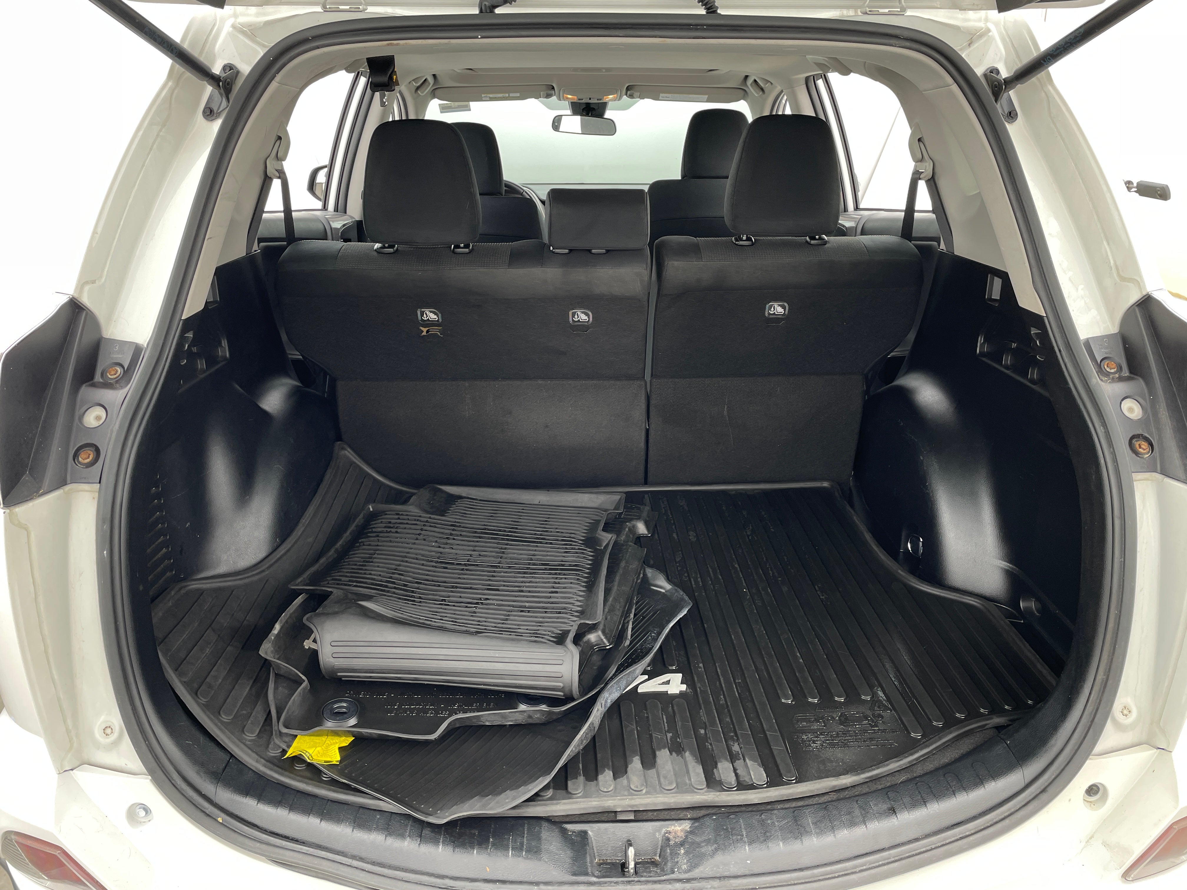 2017 Toyota RAV4 XLE 7