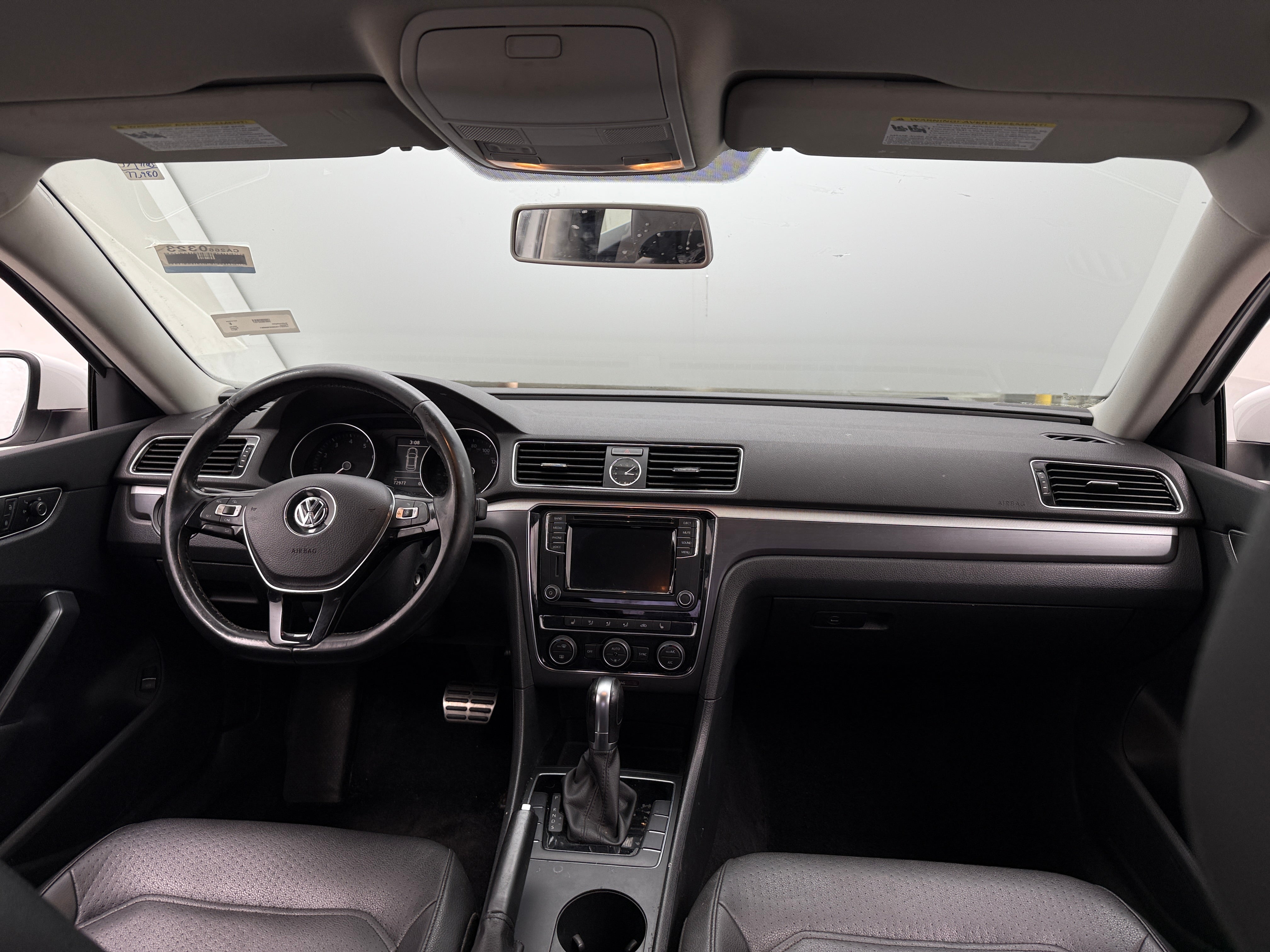 2017 Volkswagen Passat R-Line 2