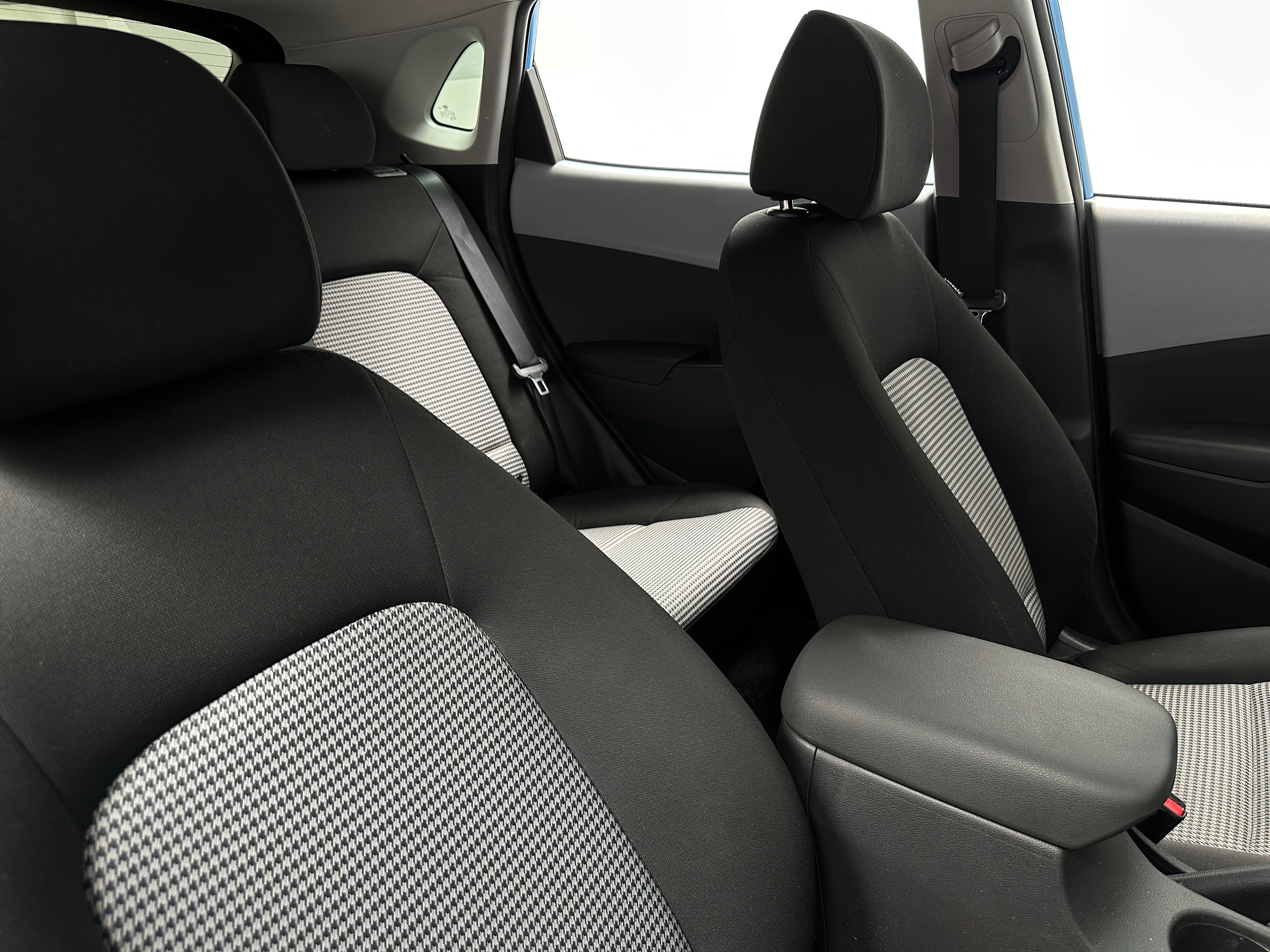 2020 Hyundai Kona SEL 2