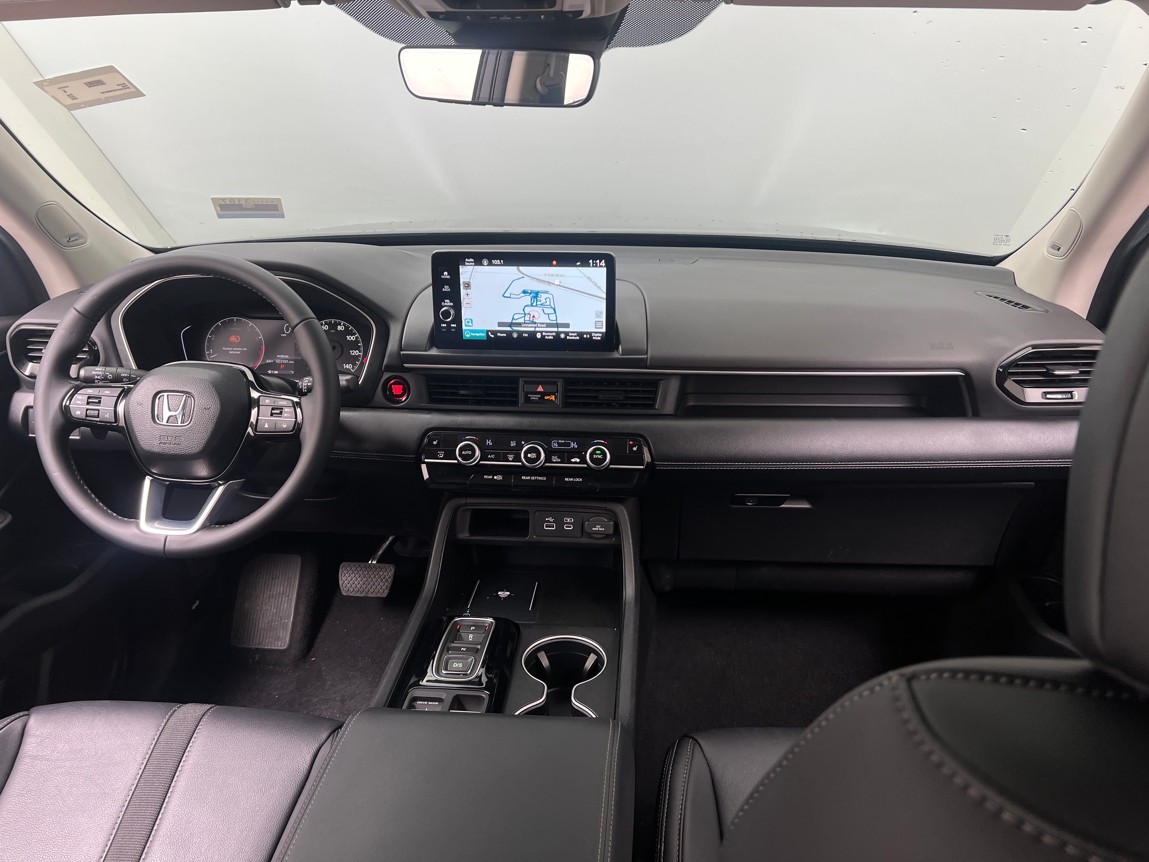 2023 Honda Pilot Touring 2