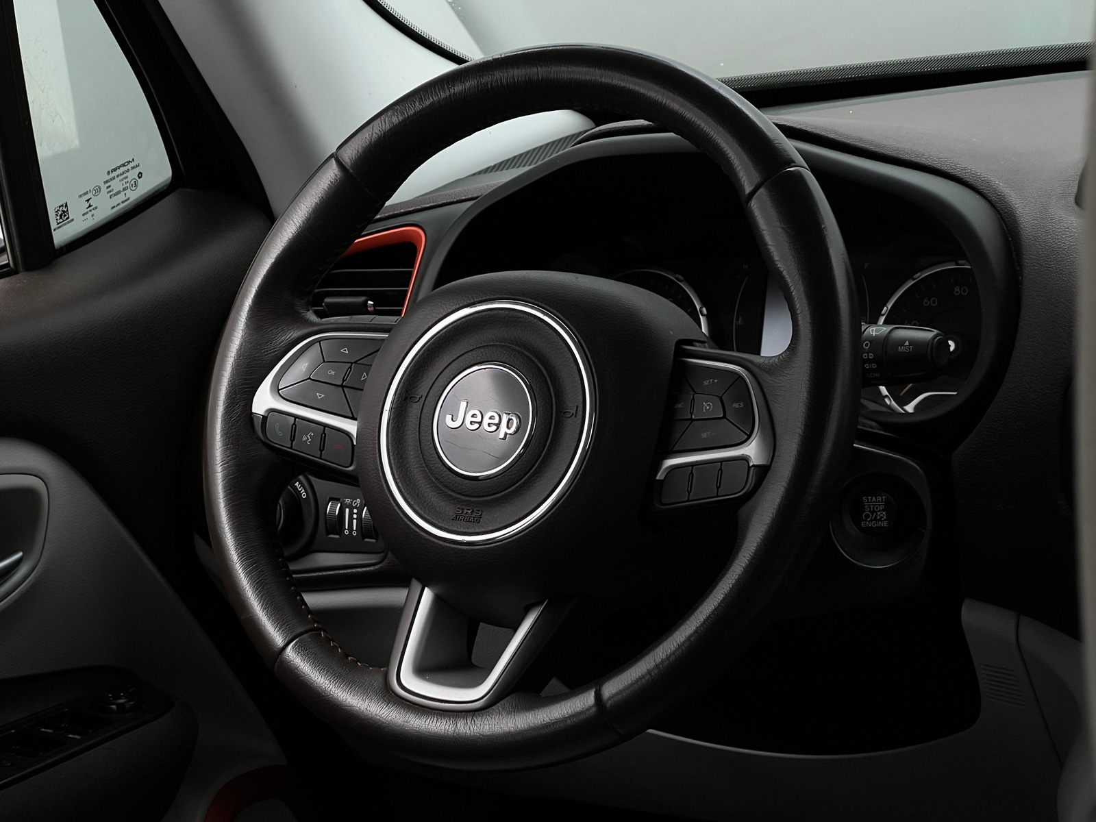 Thumbnail: 2016 Jeep Renegade - 5