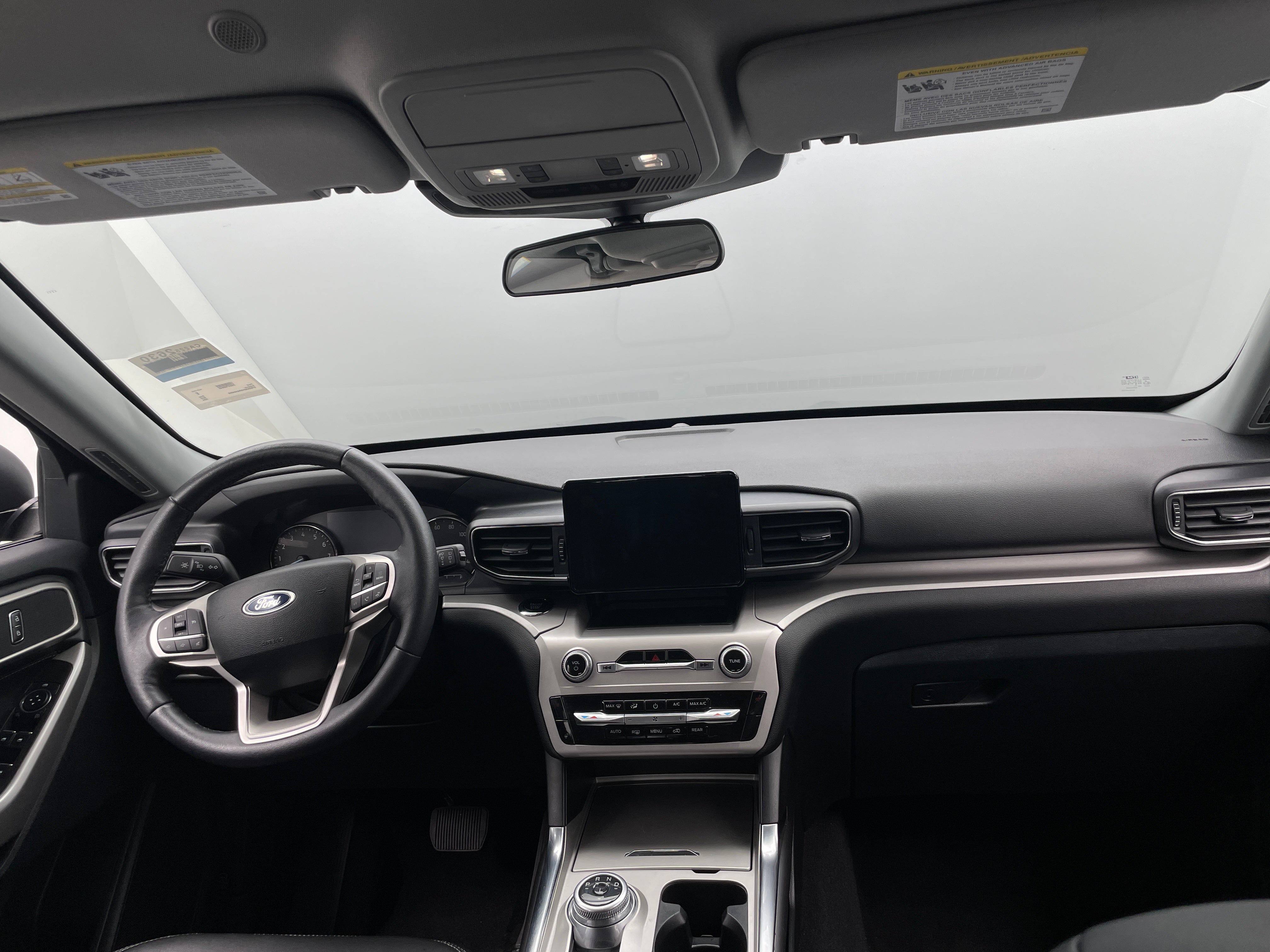 2024 Ford Explorer XLT 2