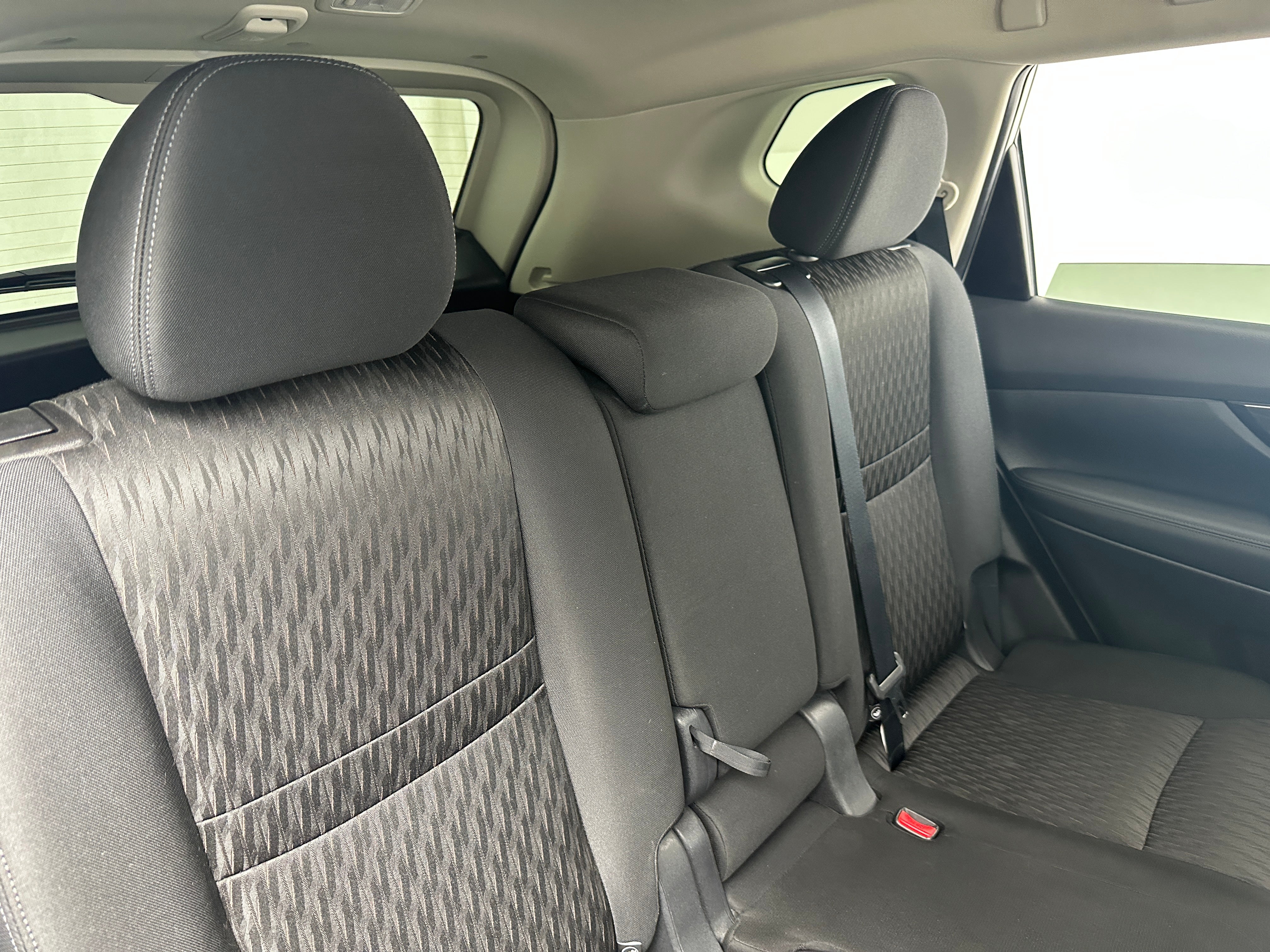 2018 Nissan Rogue SV 6