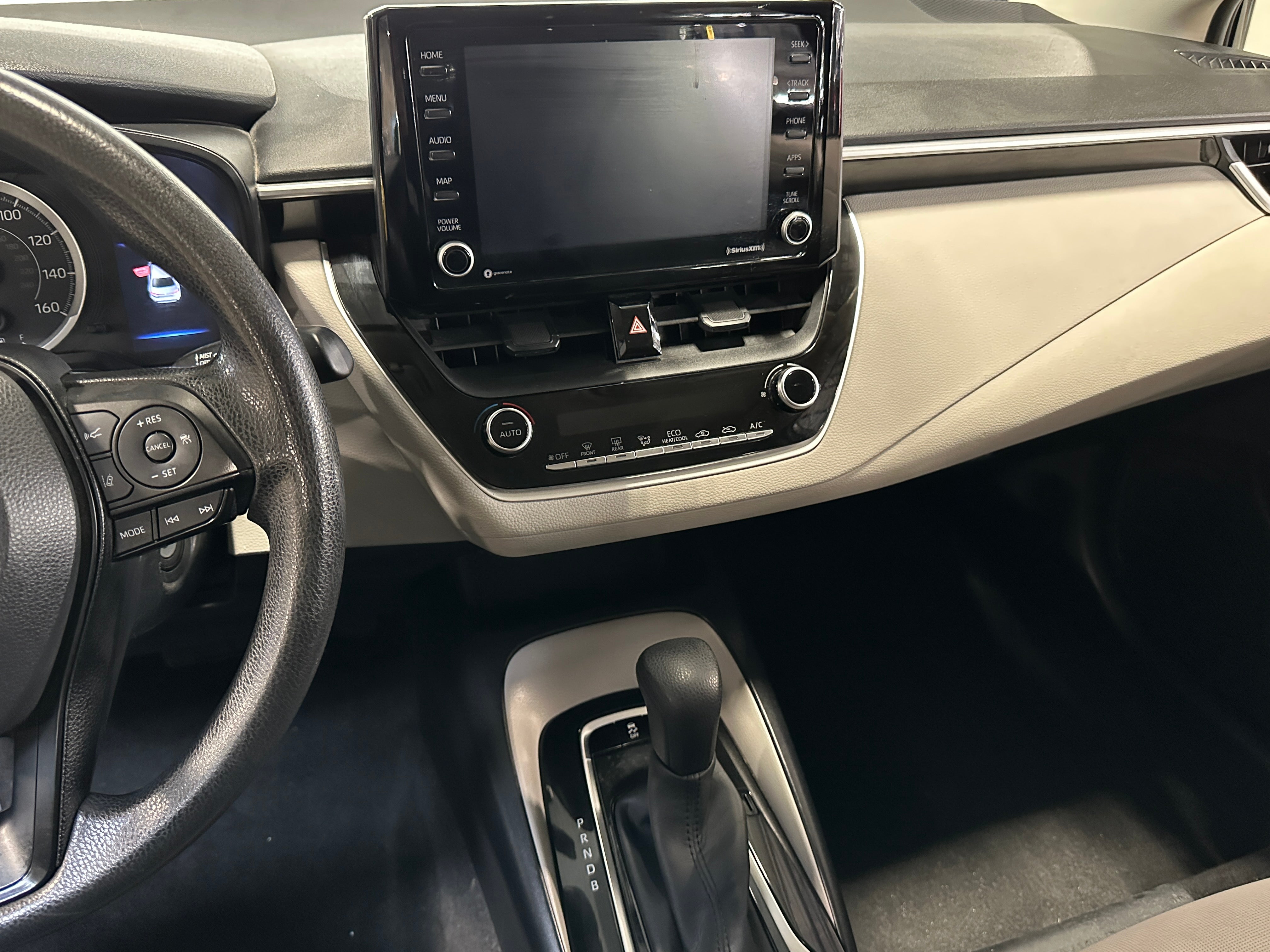 2022 Toyota Corolla LE 4