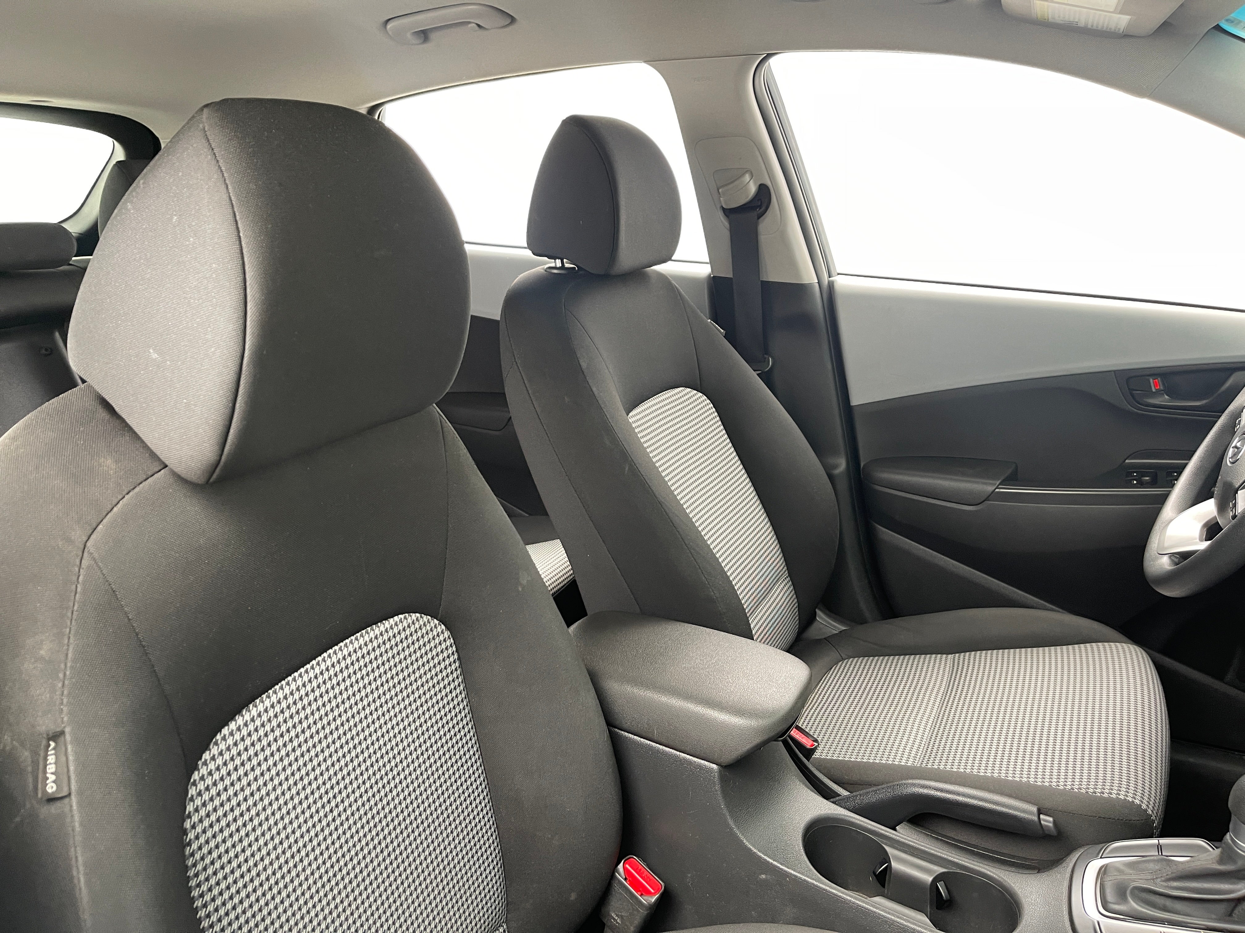 2020 Hyundai Kona SE 2