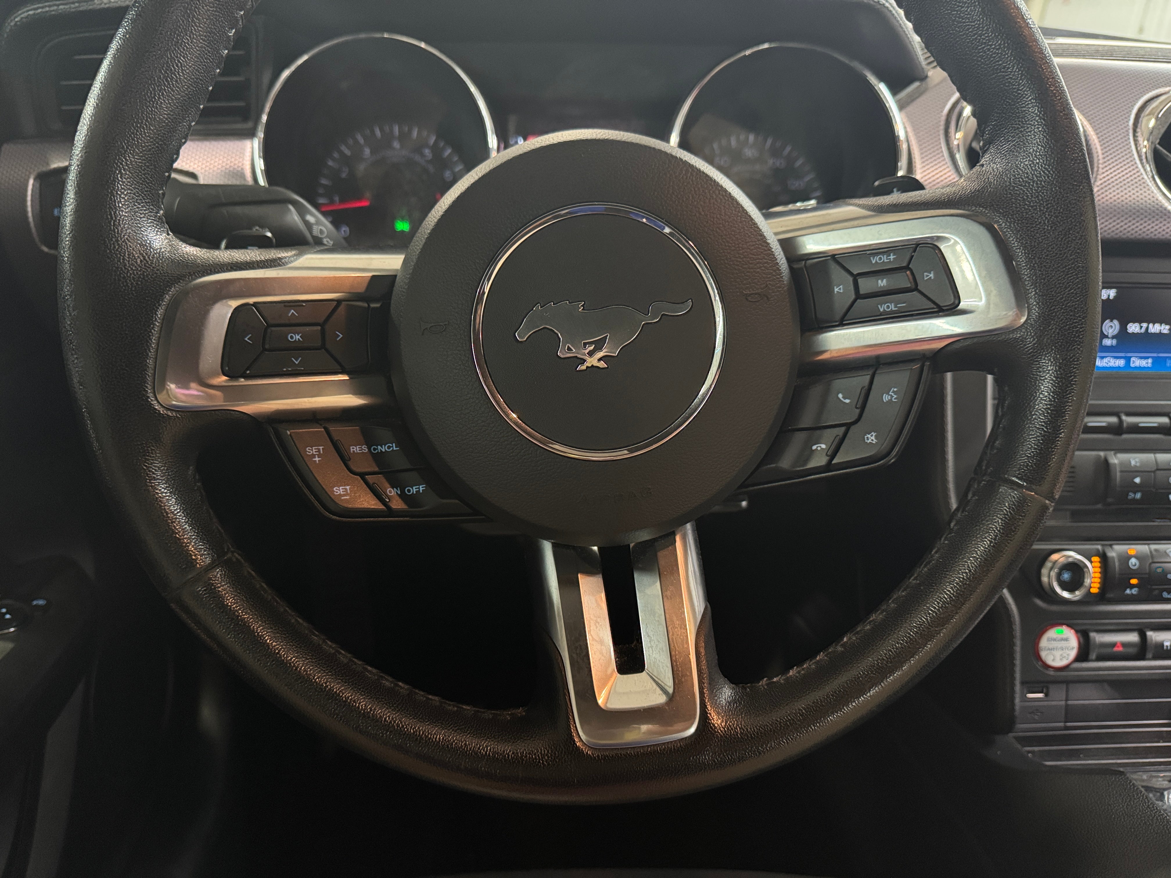 2017 Ford Mustang  4