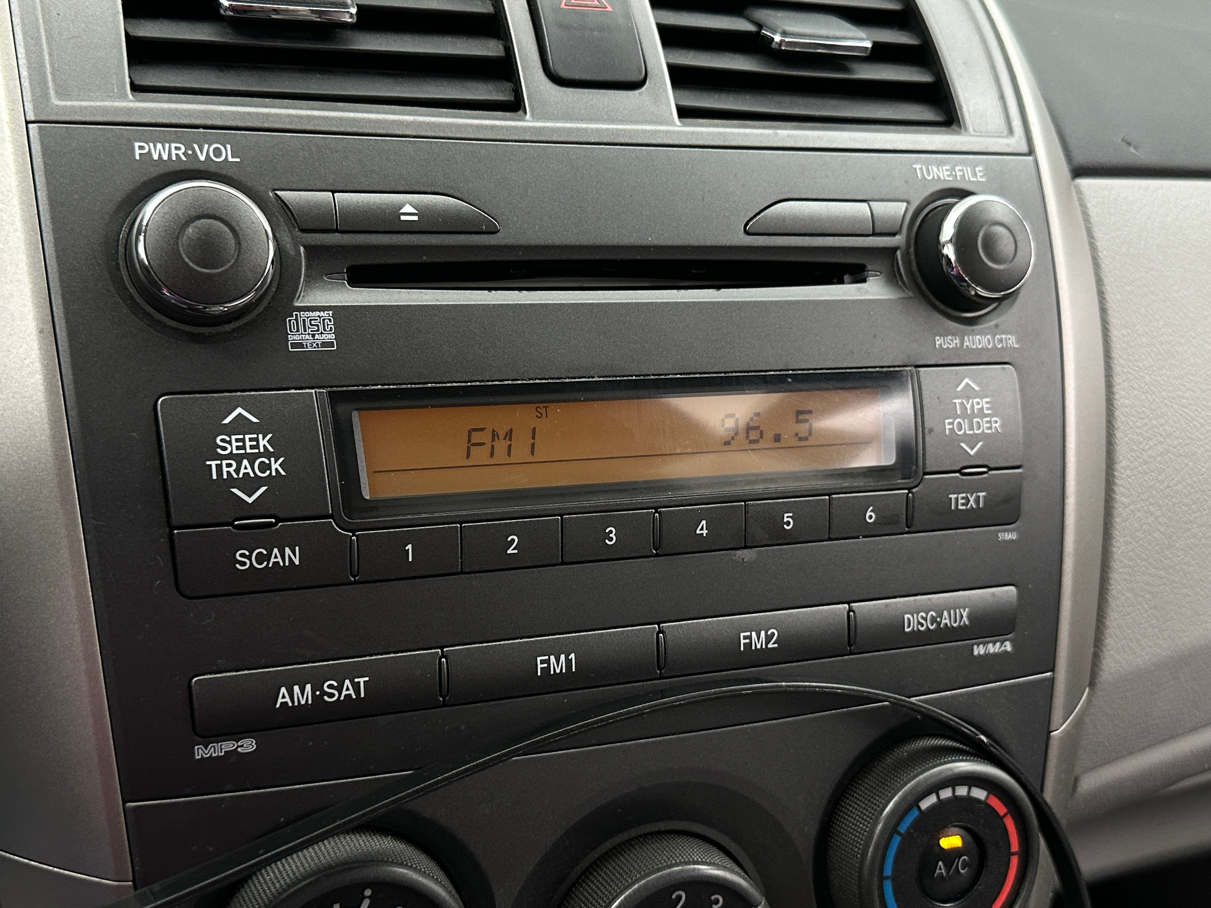 2011 Toyota Corolla LE 4