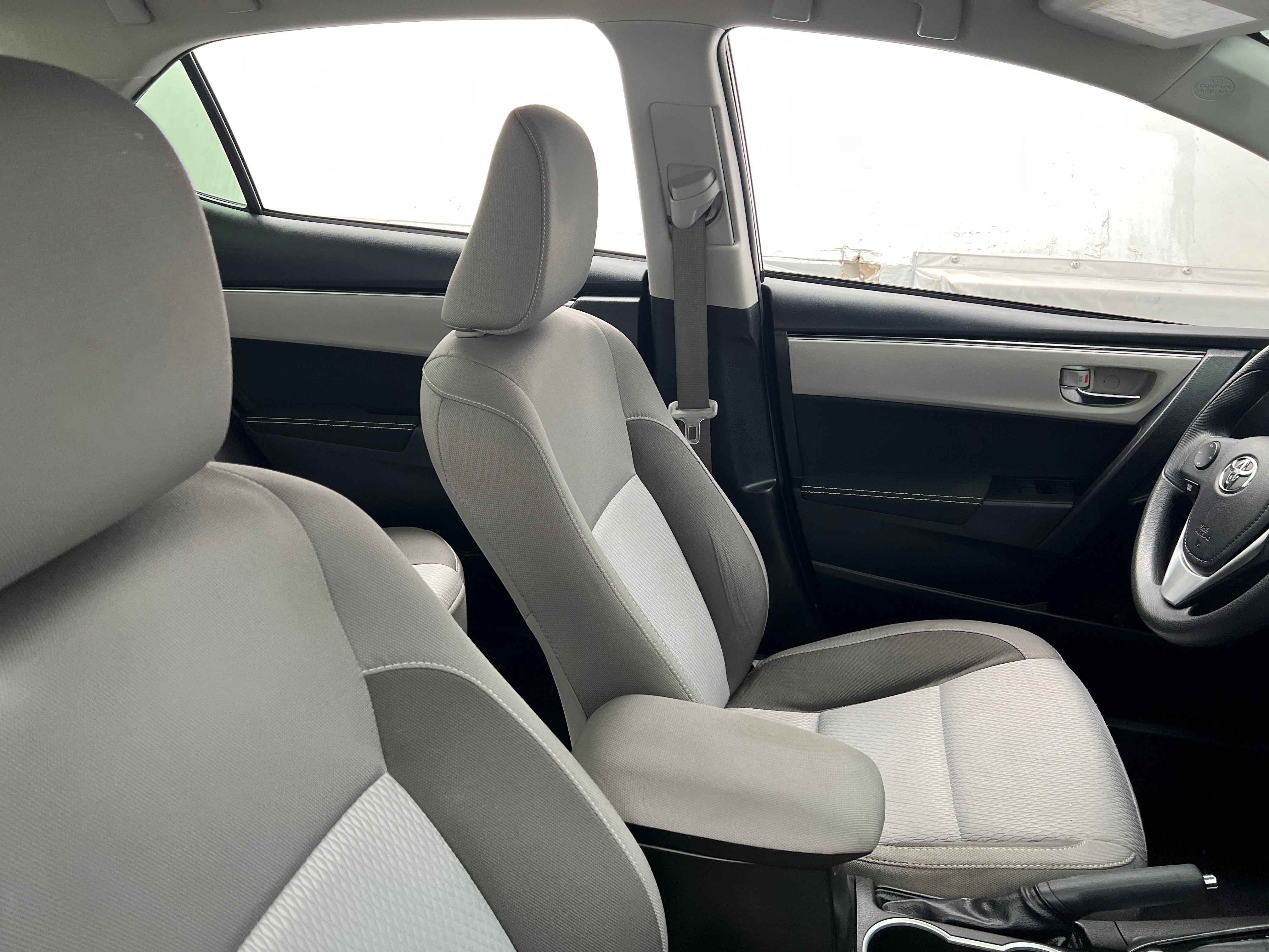 2017 Toyota Corolla LE 2