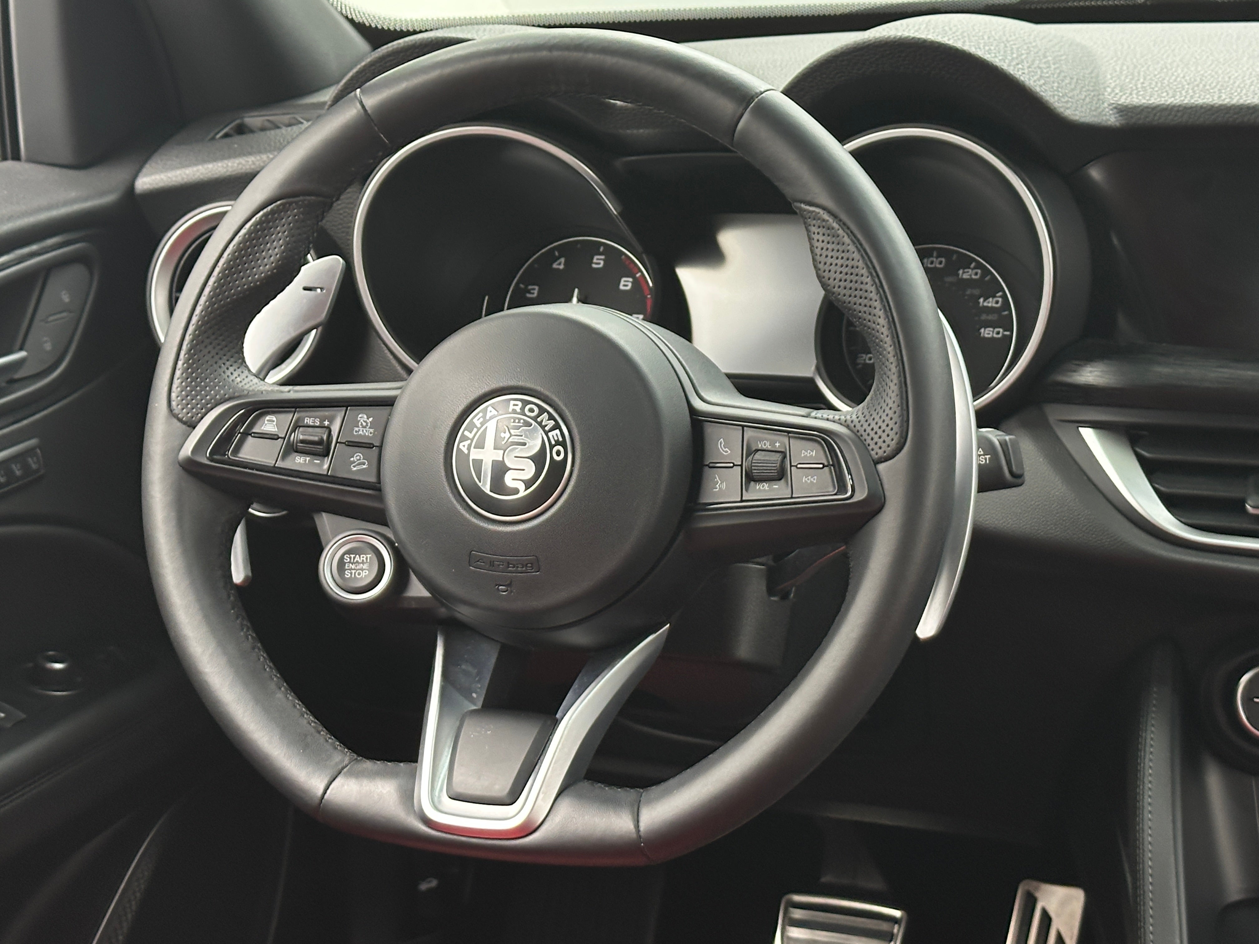 2022 Alfa Romeo Stelvio Sprint 4