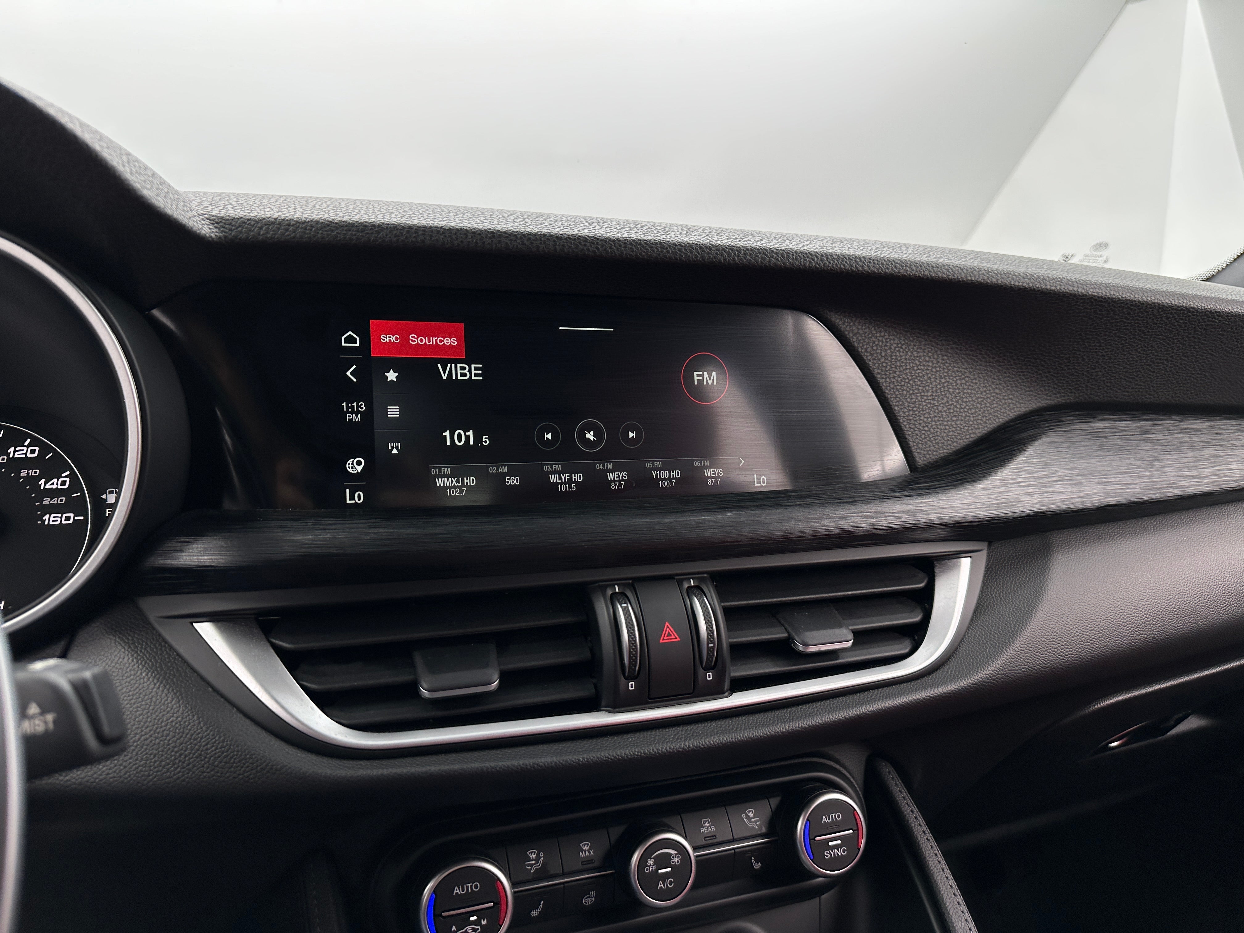 2022 Alfa Romeo Stelvio Sprint 3
