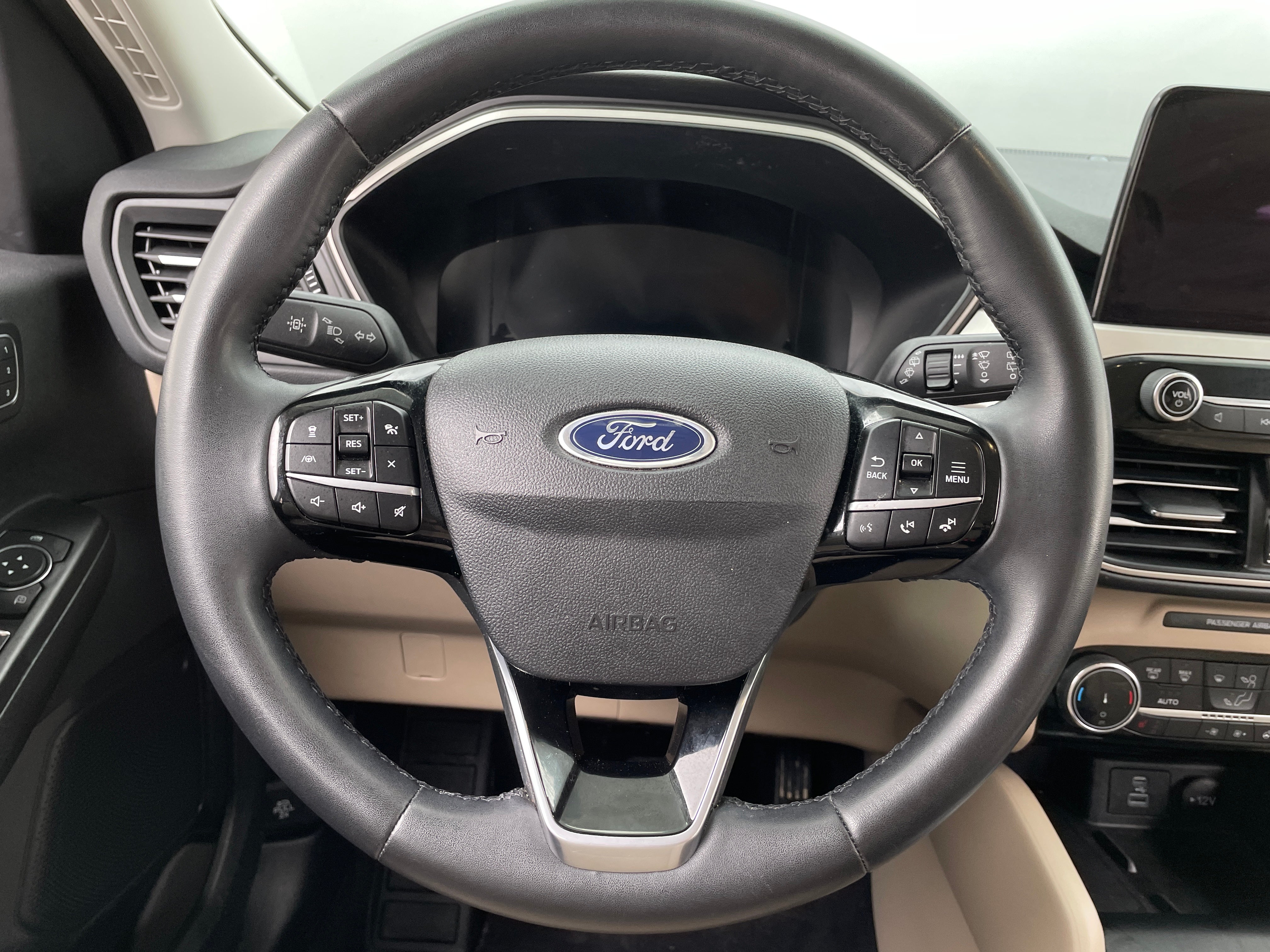 2022 Ford Escape Plug-in Hybrid 4