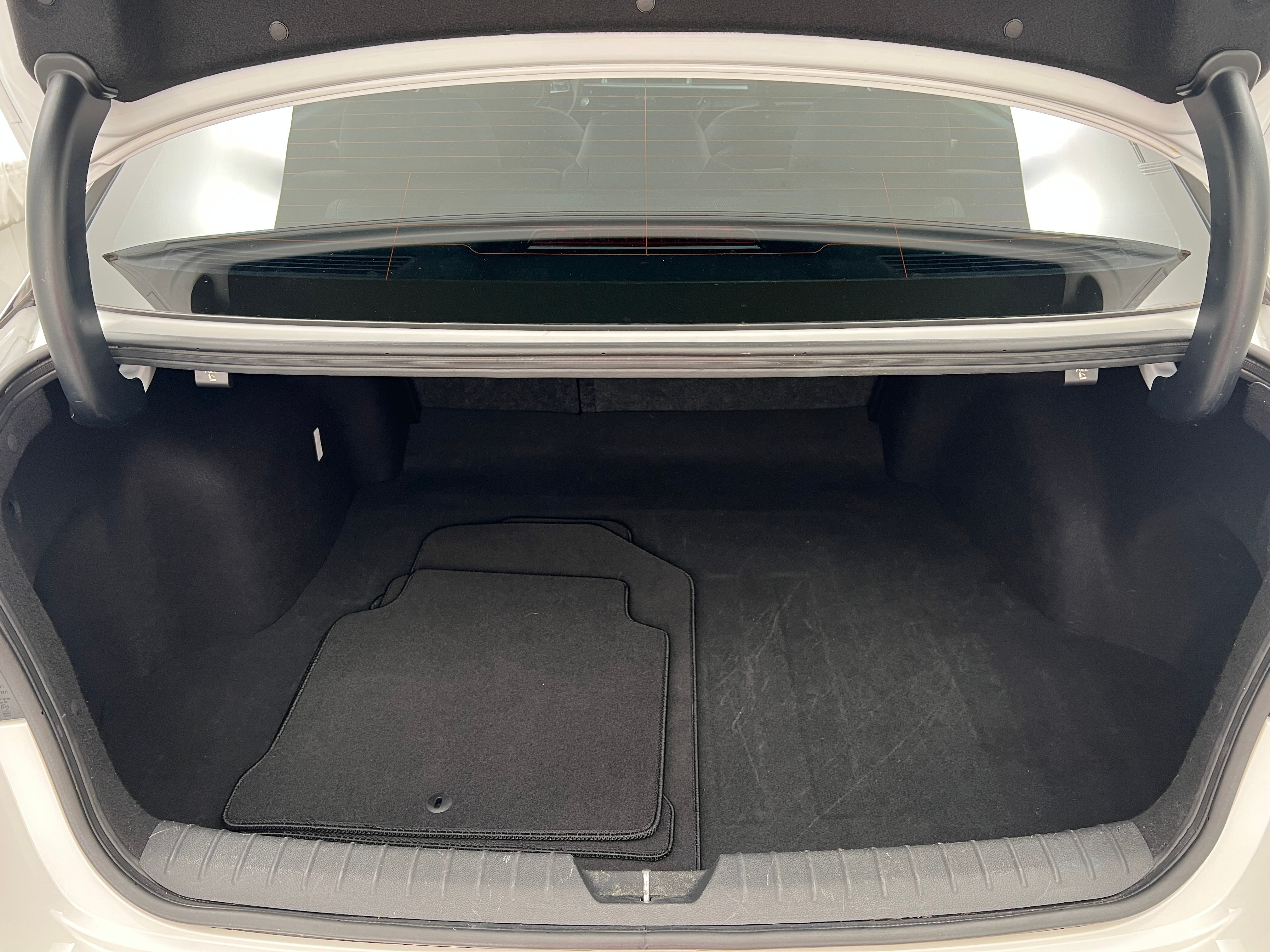 2020 Kia Optima Premium 6